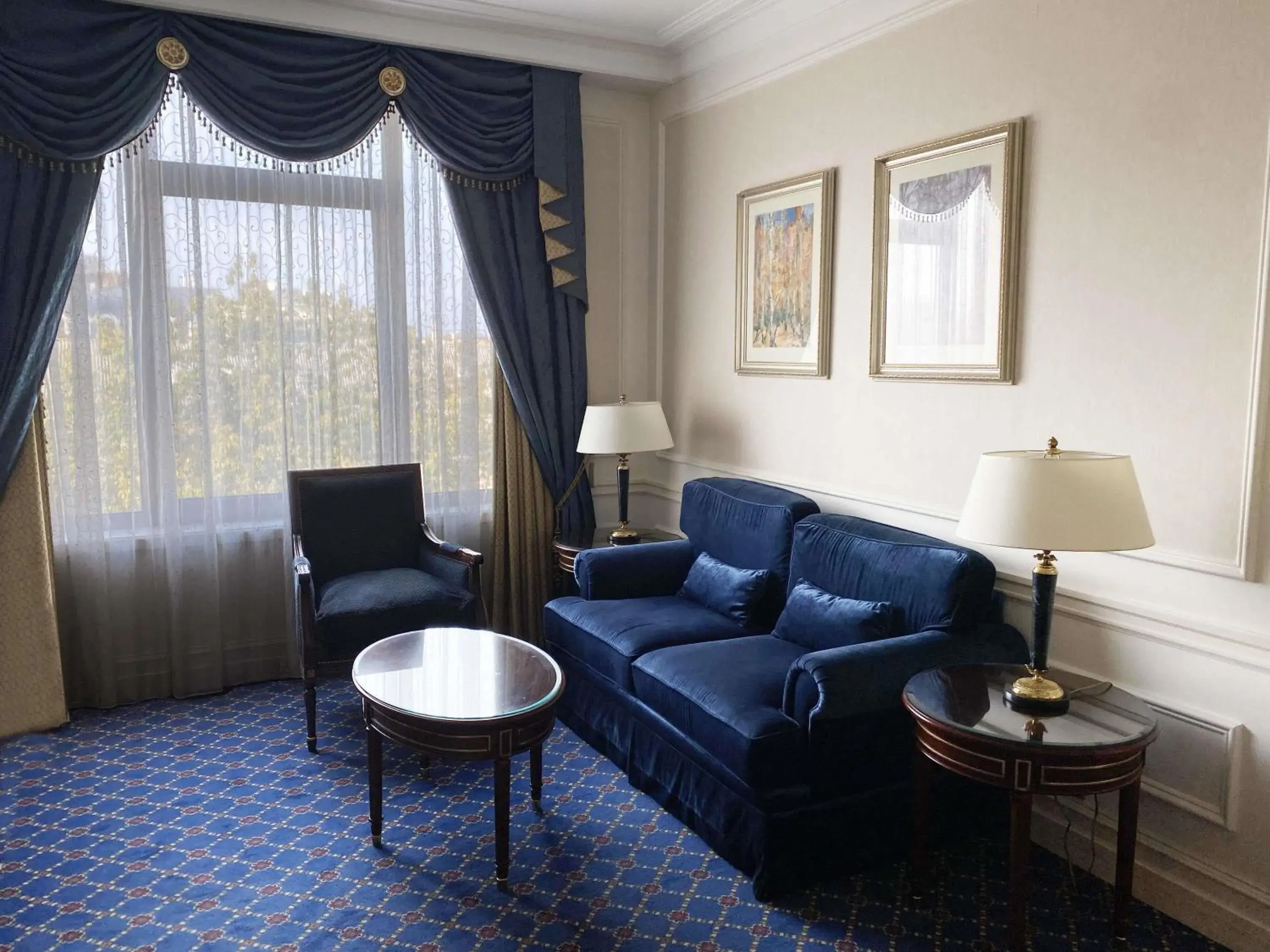 Junior King Suite in Fairmont Grand Hotel Kyiv Junior King Suite in Fairmont Grand Hotel Kyiv