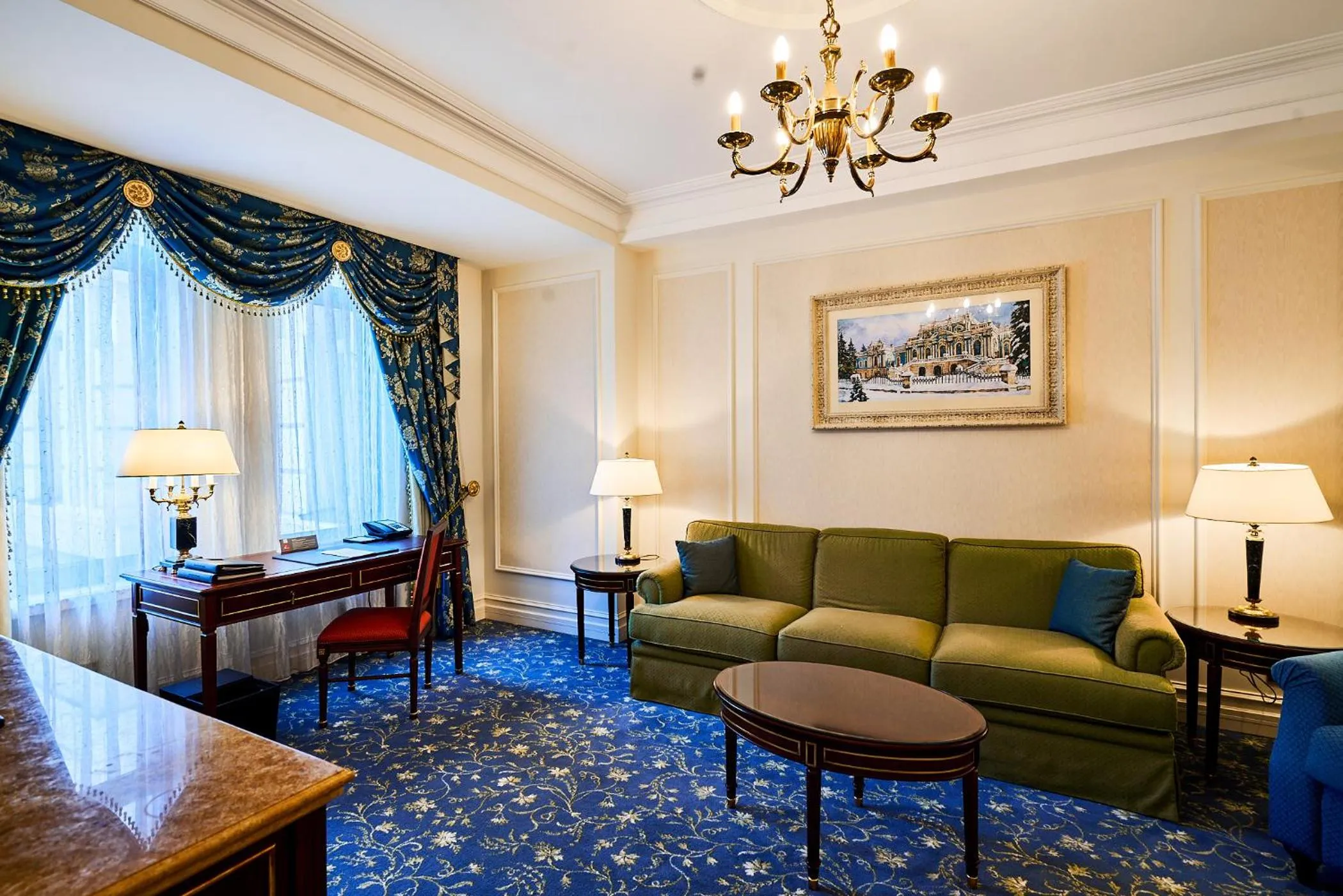 Living room in Fairmont Grand Hotel Kyiv