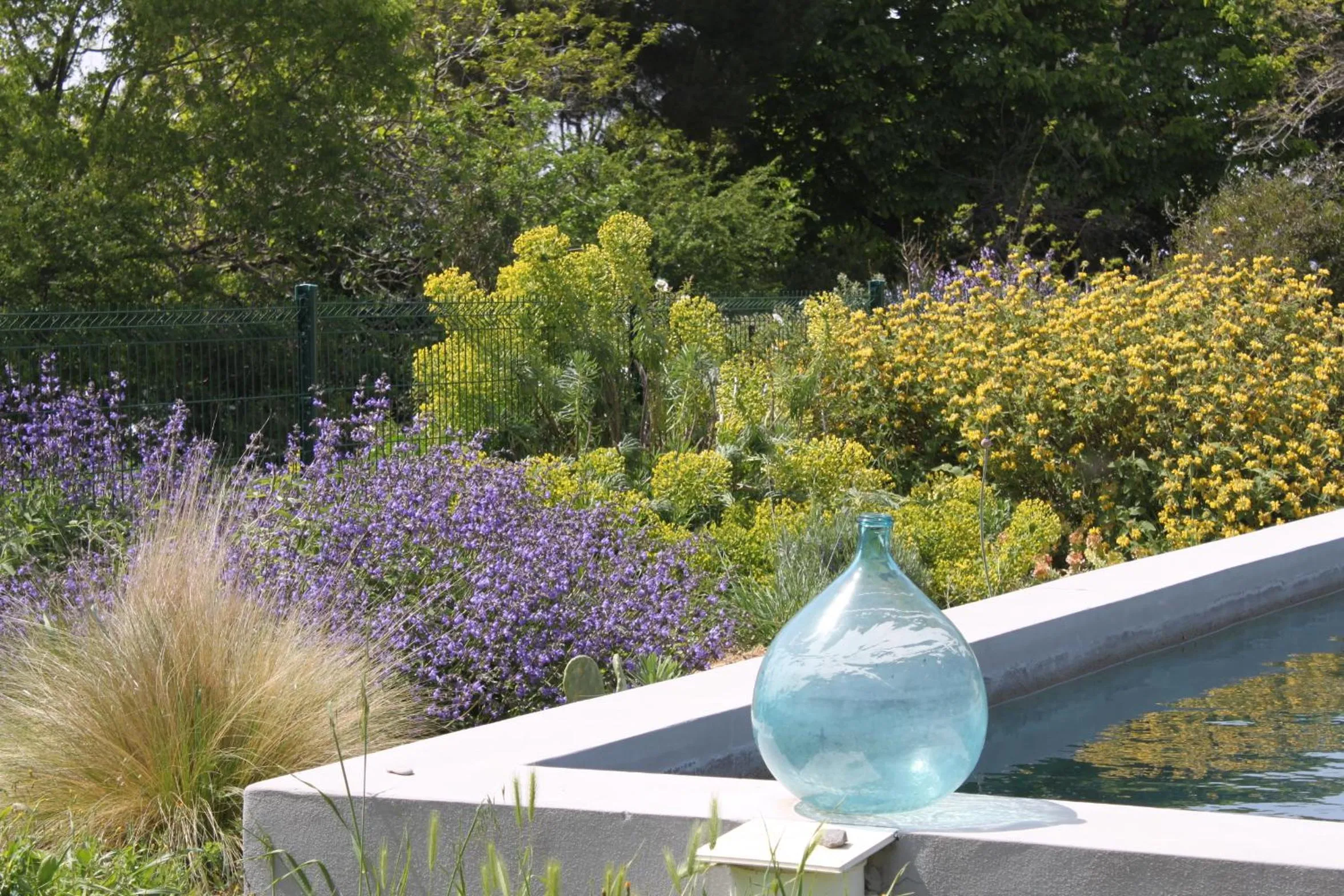 Swimming pool in Domaine de Manteau-Bleu
