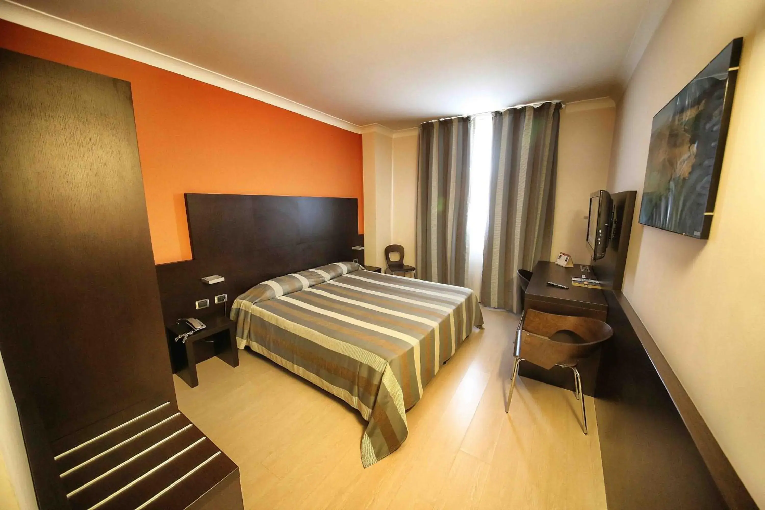 Photo of the whole room, Bed in Vercelli Palace Hotel Photo of the whole room, Bed in Vercelli Palace Hotel