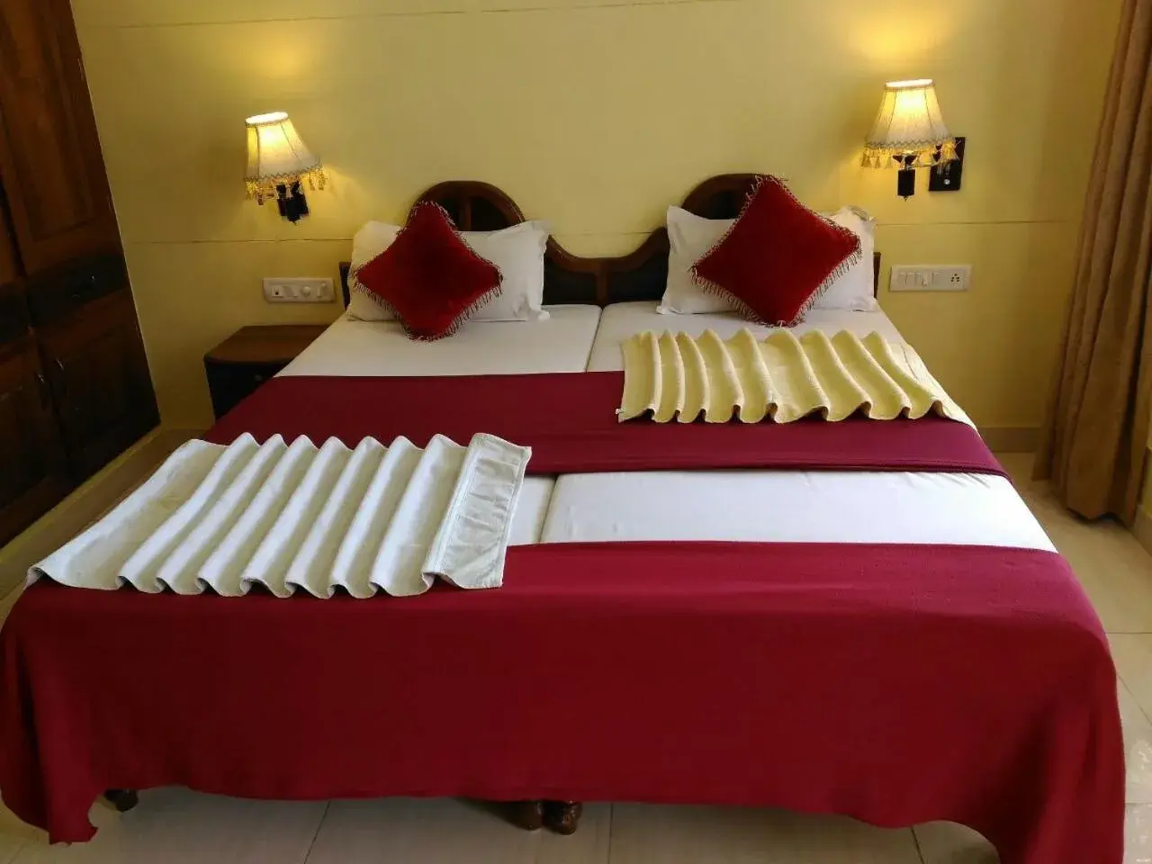 Deluxe Double Room in Beach Florra Inn Deluxe Double Room in Beach Florra Inn