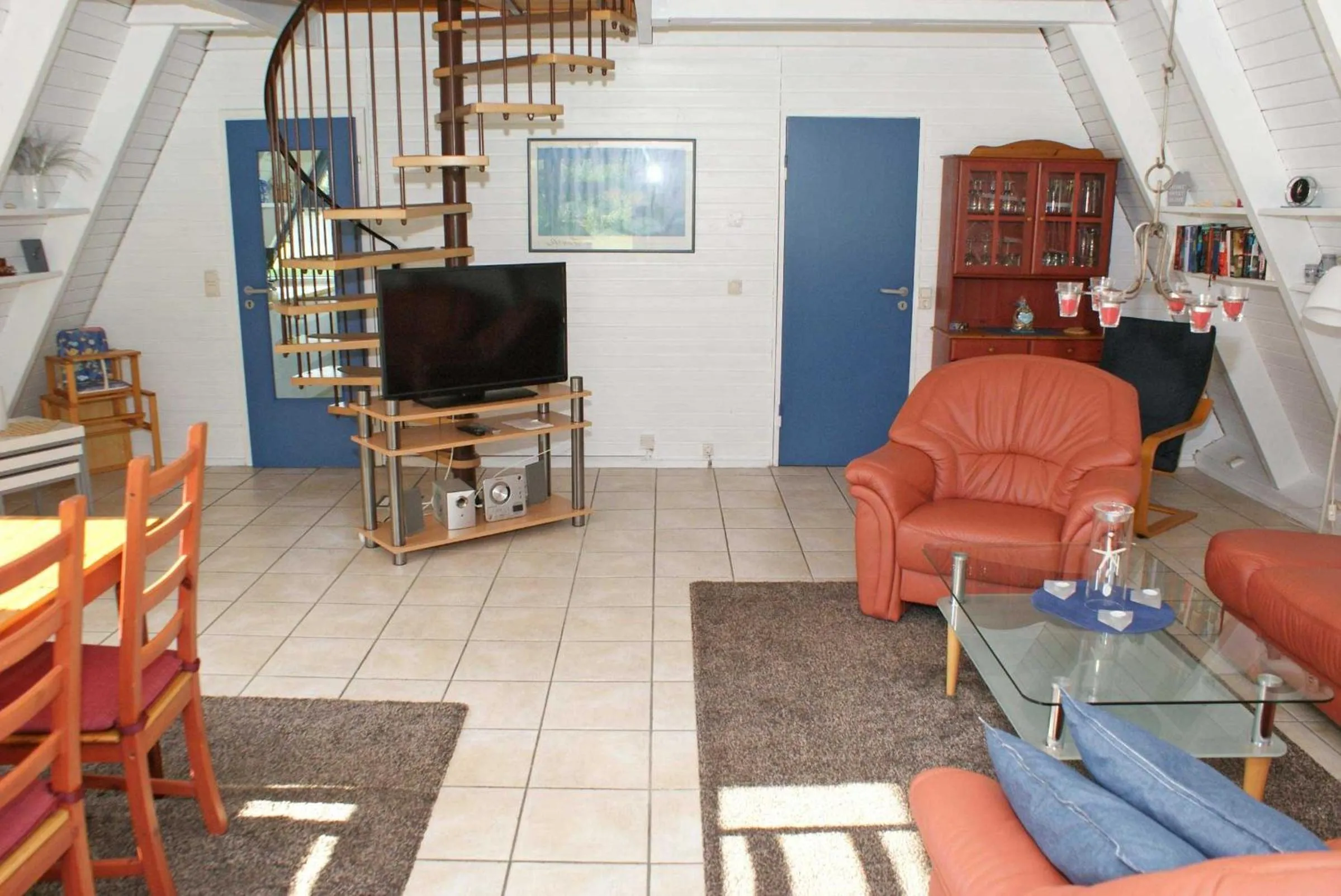 Zeltdachhaus mit WLan und Zaun