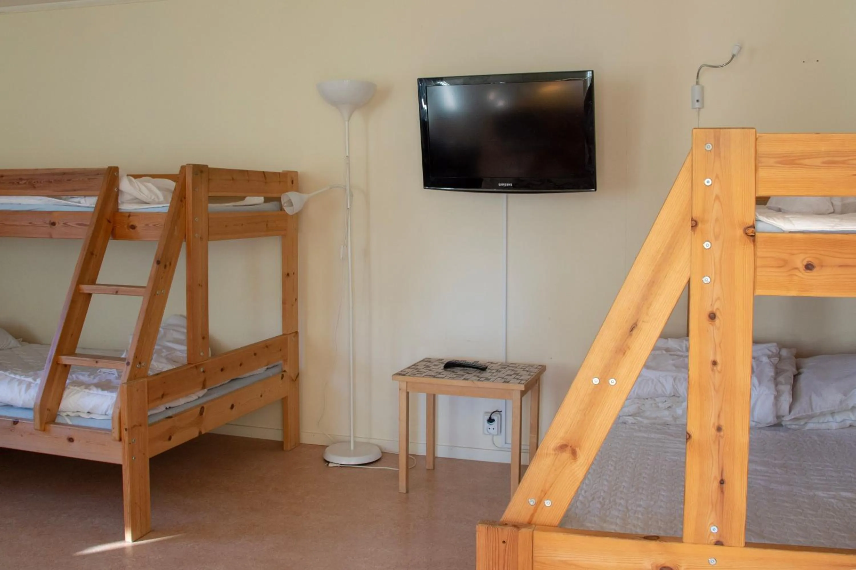 Communal lounge/ TV room, Bed in Älvdalens Camping