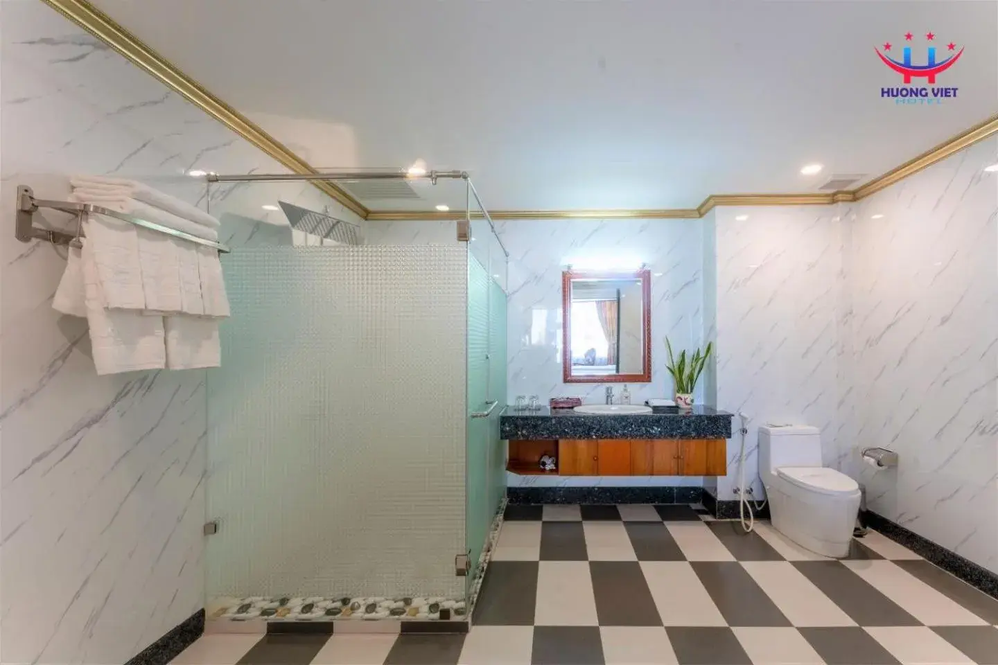 Bathroom in Huong Viet Hotel Quy Nhon - Beachfront Bathroom in Huong Viet Hotel Quy Nhon - Beachfront