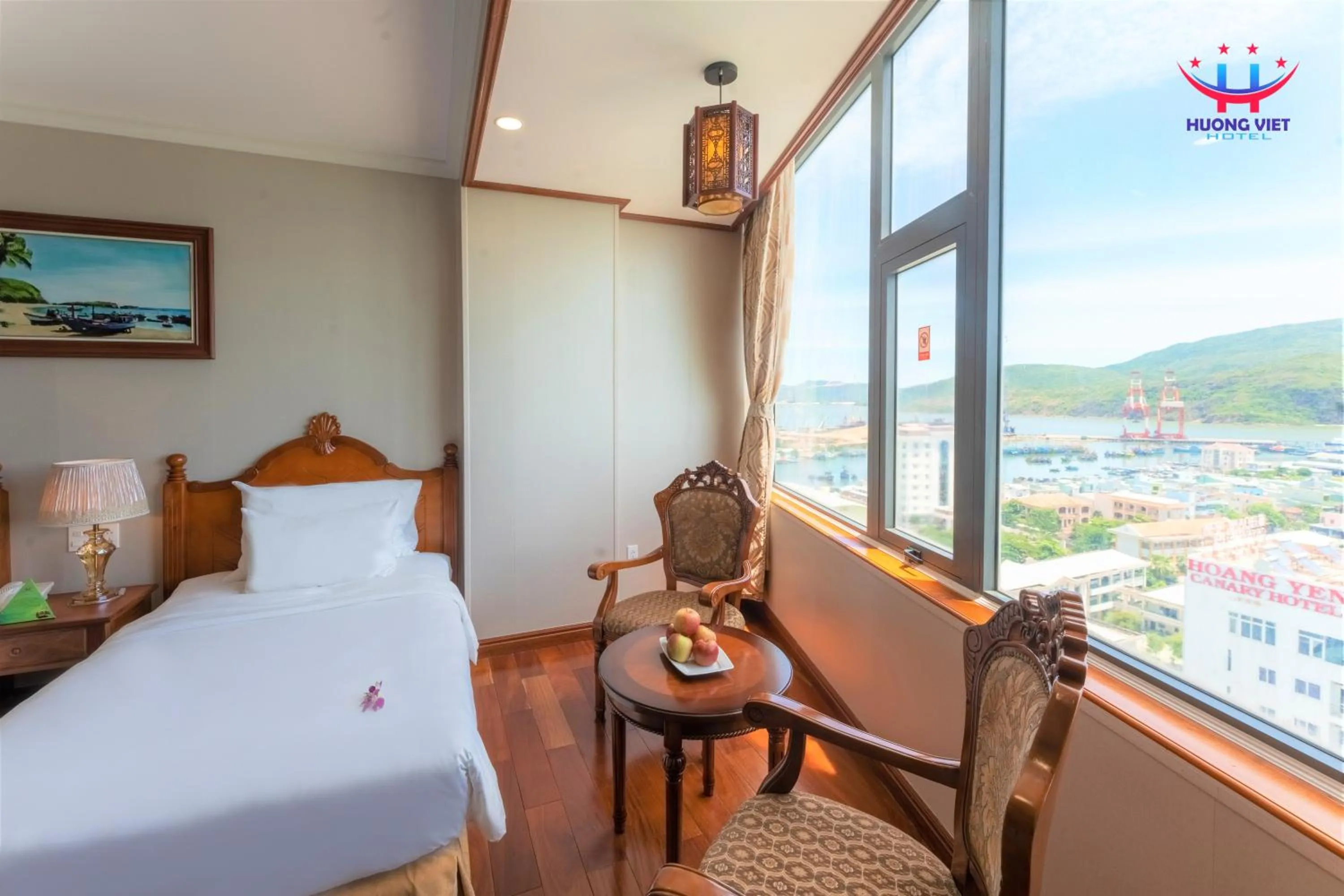 View (from property/room), Bed in Huong Viet Hotel Quy Nhon - Beachfront