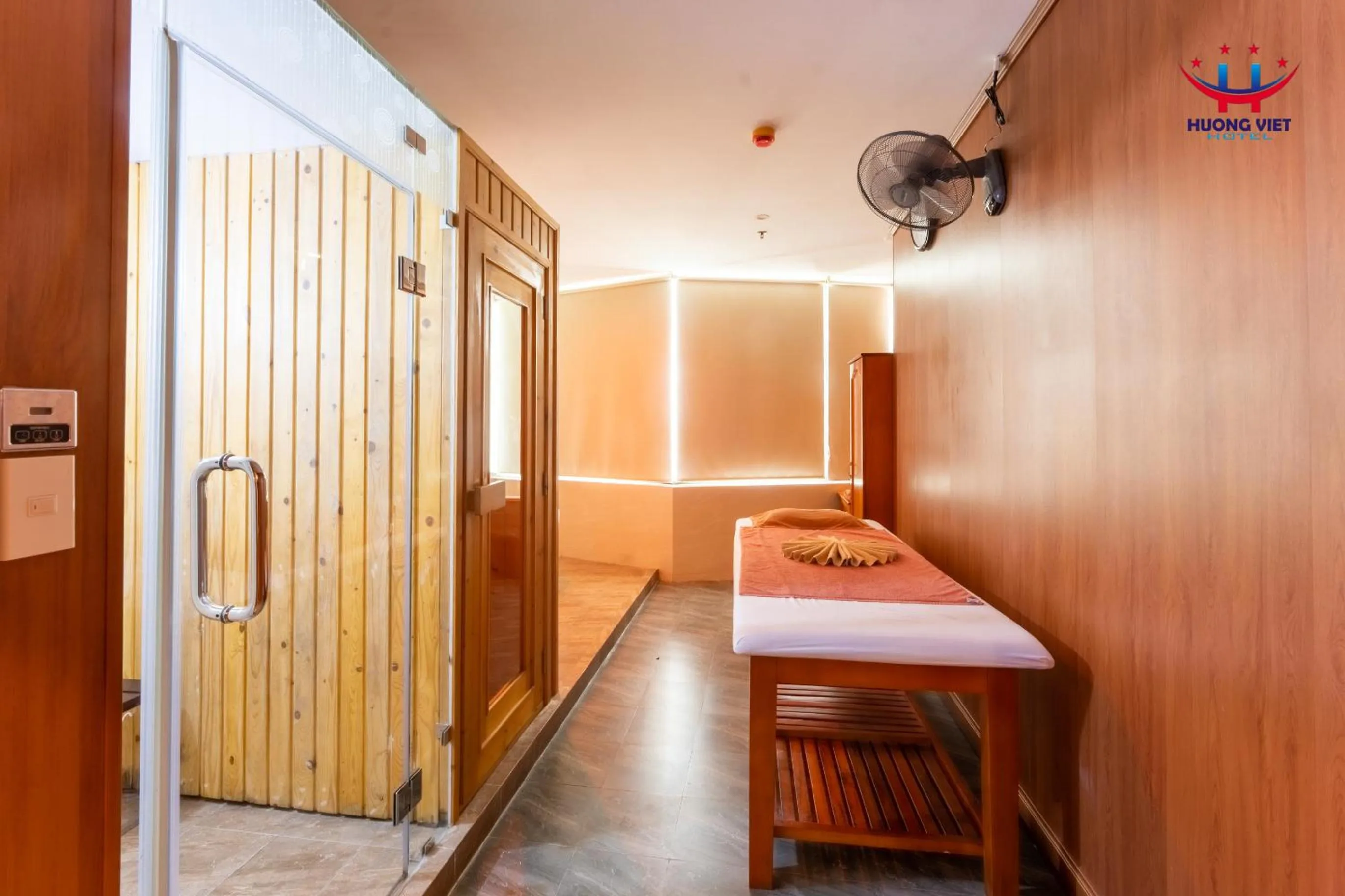 Massage, Bed in Huong Viet Hotel Quy Nhon - Beachfront