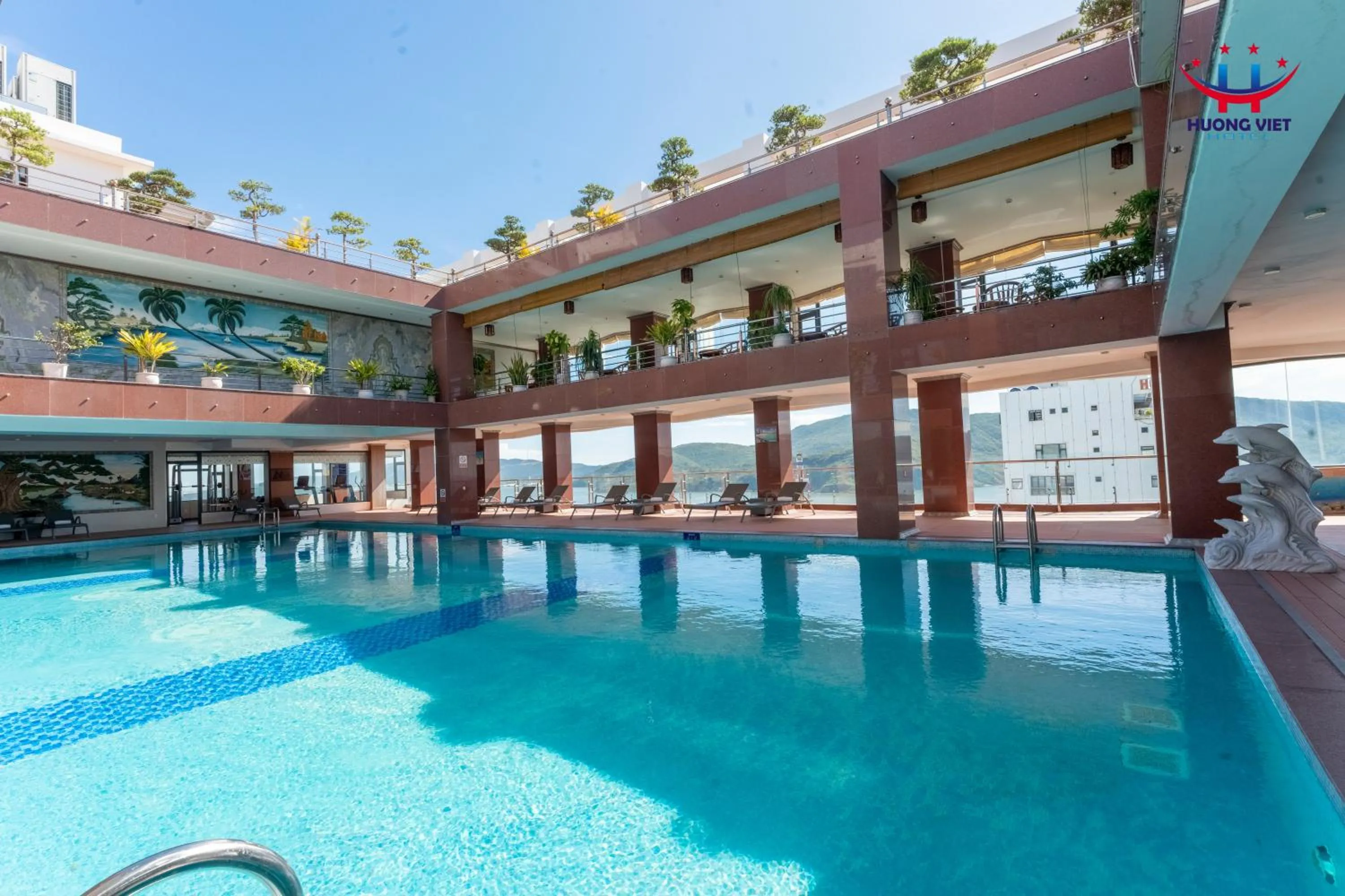 Swimming pool in Huong Viet Hotel Quy Nhon - Beachfront