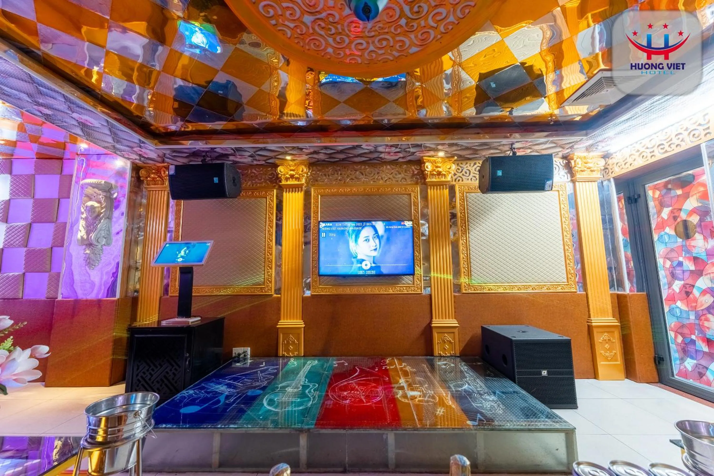 Karaoke in Huong Viet Hotel Quy Nhon - Beachfront