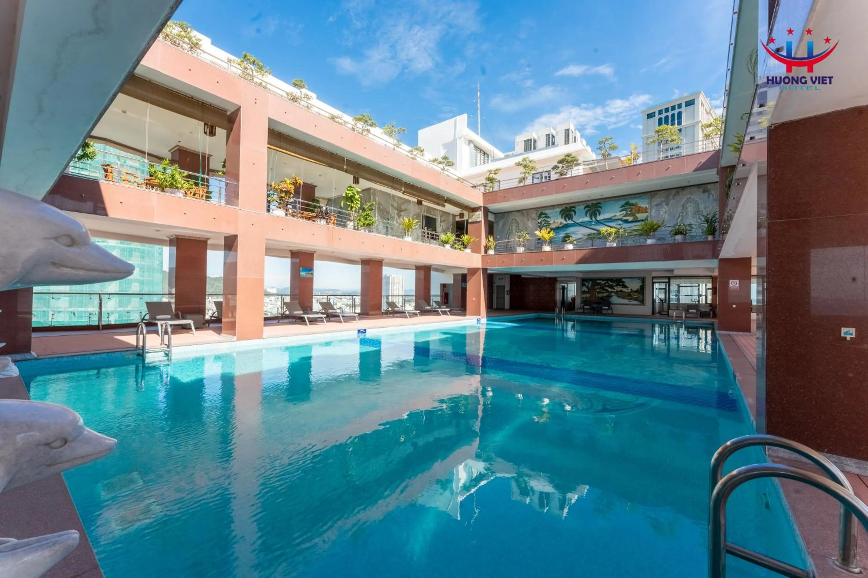 Swimming pool in Huong Viet Hotel Quy Nhon - Beachfront