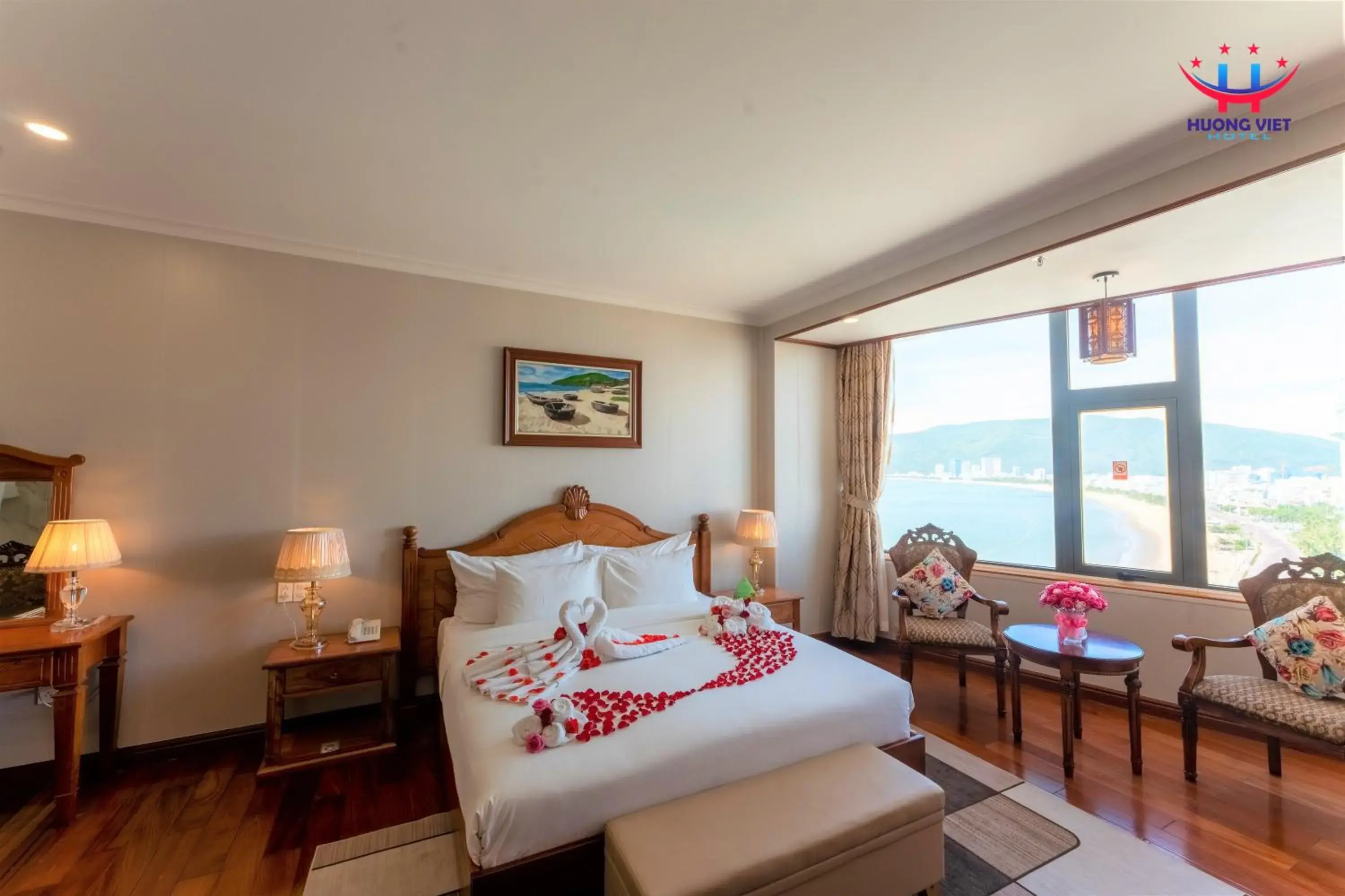 Bedroom, Bed in Huong Viet Hotel Quy Nhon - Beachfront Bedroom, Bed in Huong Viet Hotel Quy Nhon - Beachfront
