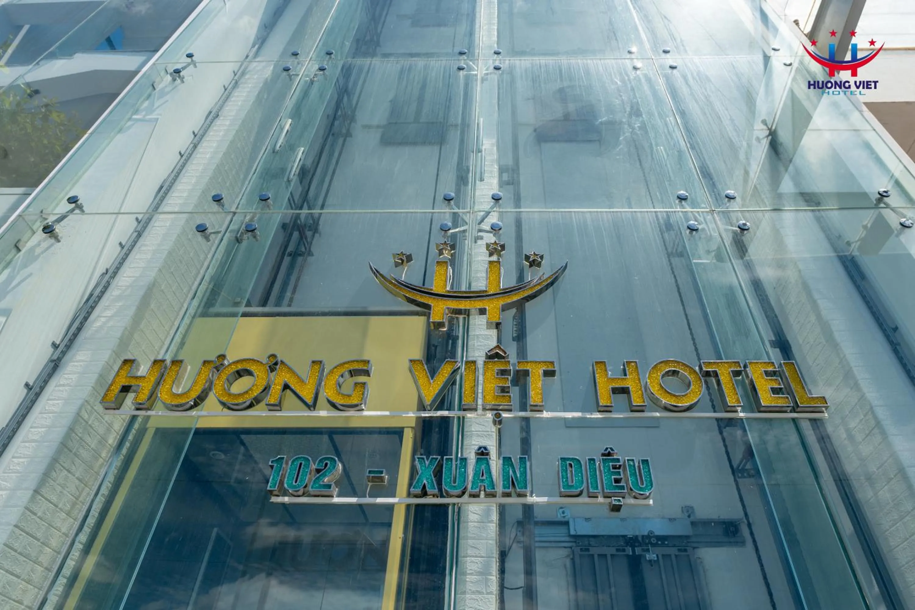 Property building in Huong Viet Hotel Quy Nhon - Beachfront