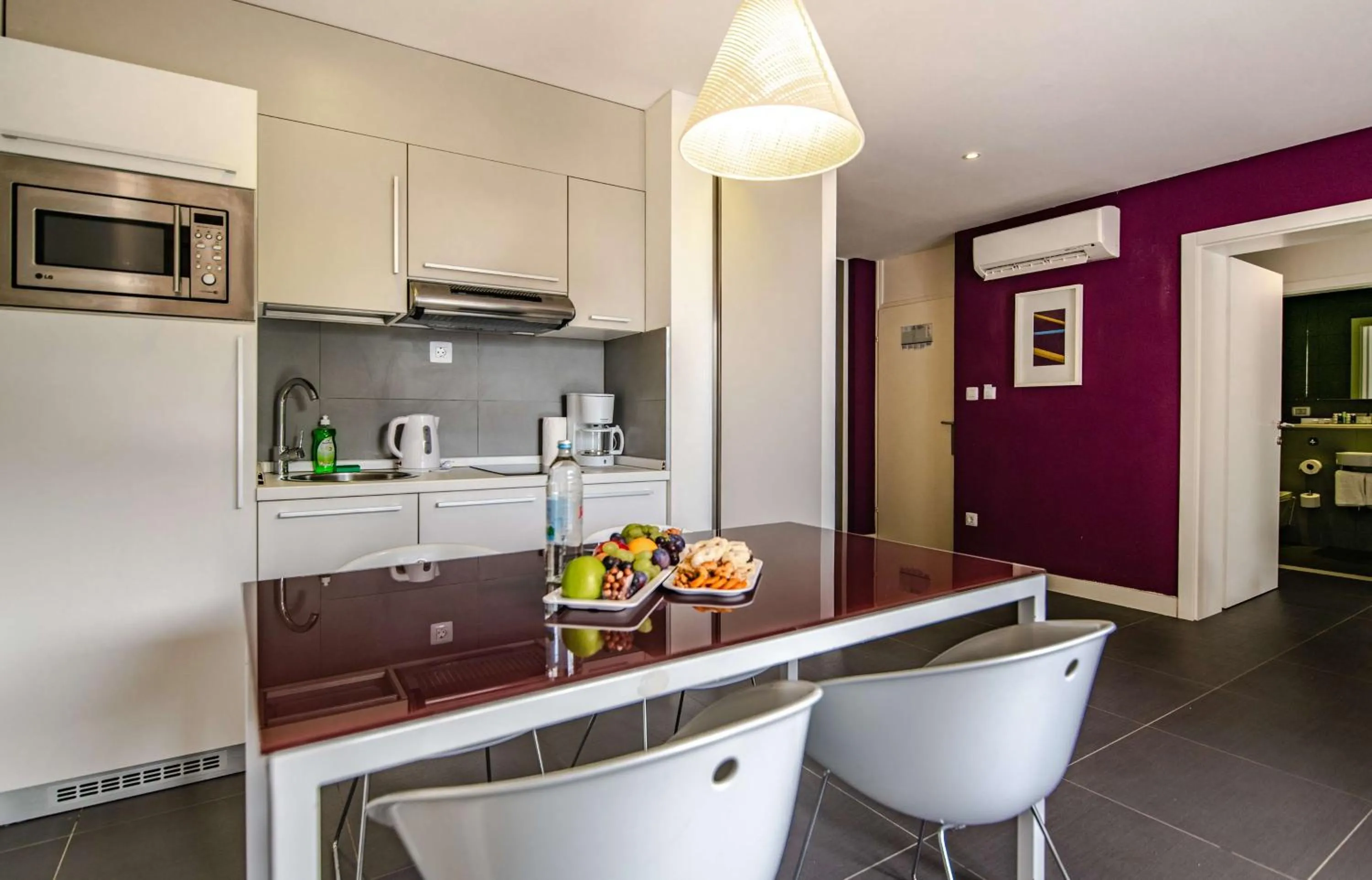 Kitchen or kitchenette in Park Plaza Verudela Pula