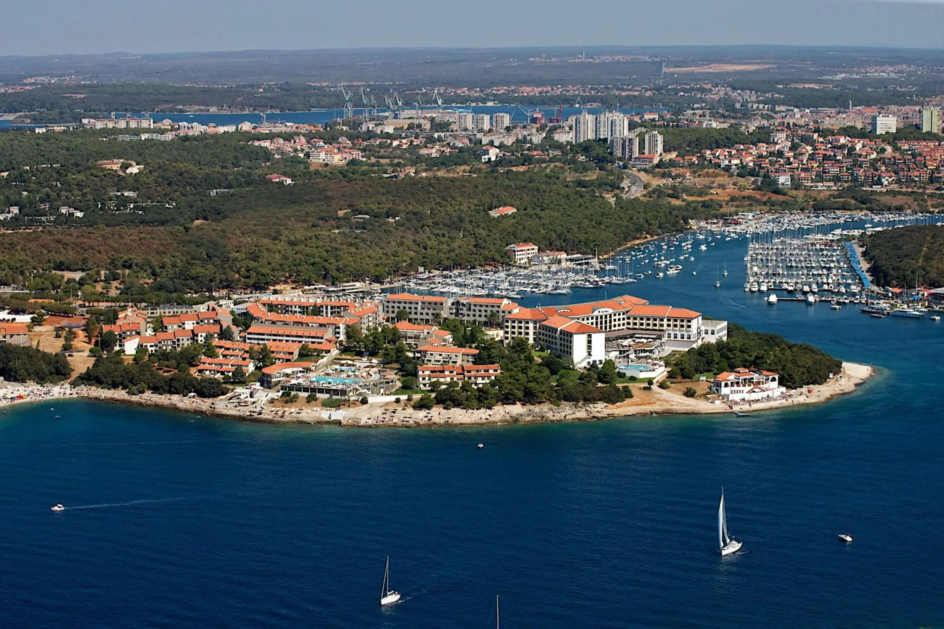 Property building, Bird's-eye View in Park Plaza Verudela Pula