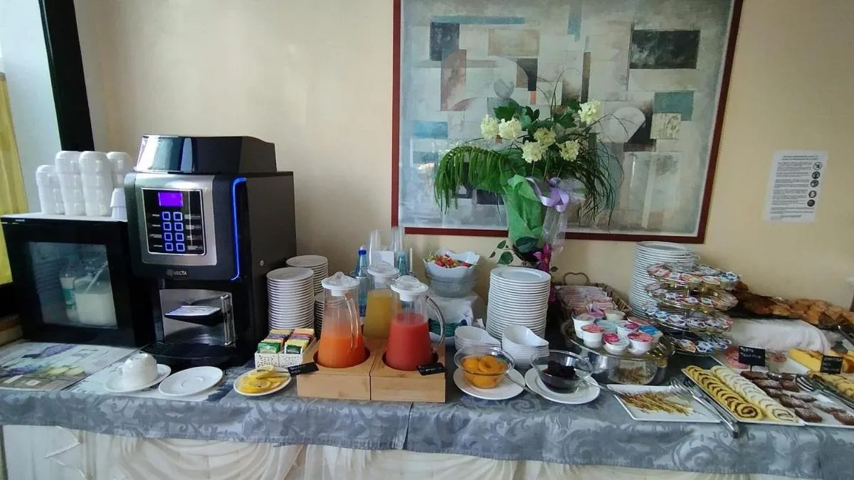 Breakfast in Hotel Pigalle