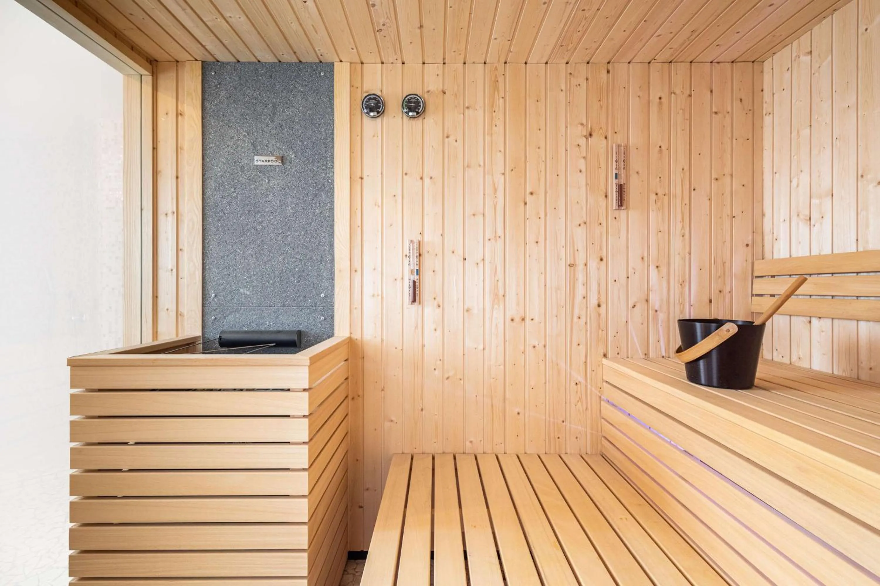 Photo of the whole room in Hilton London Croydon