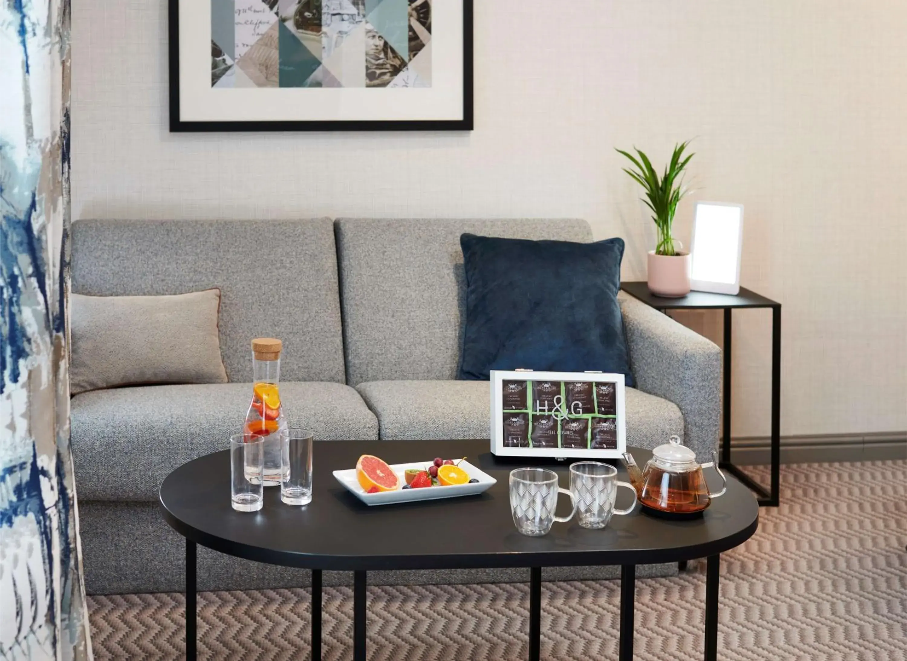 Living room in Hilton London Croydon Living room in Hilton London Croydon