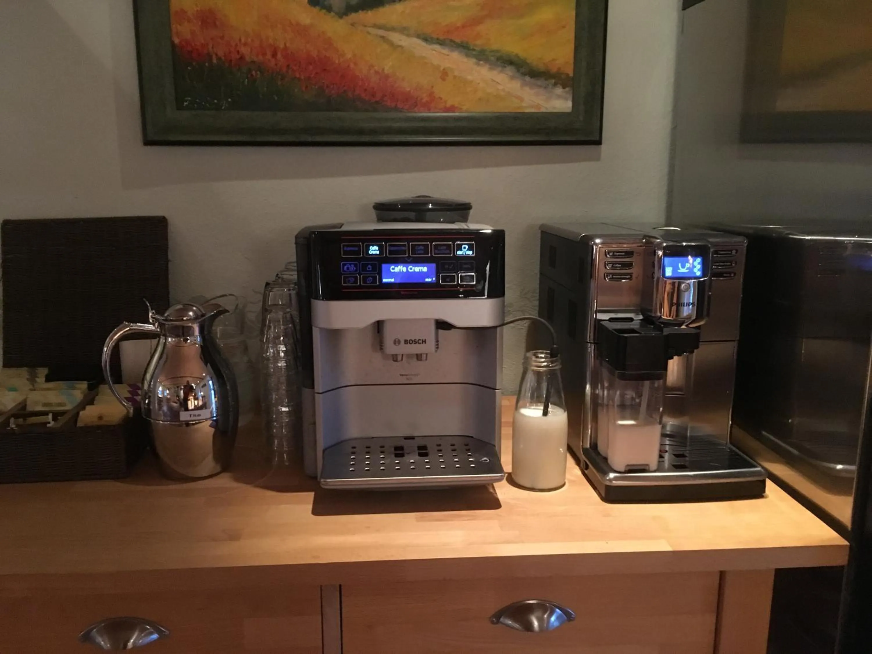 Dining area in Best Bed