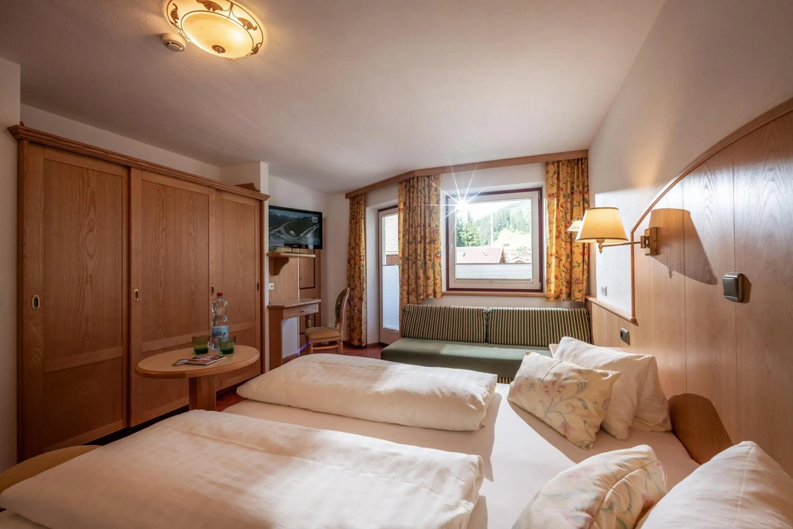 Photo of the whole room, Bed in alpenrose hotel-garni