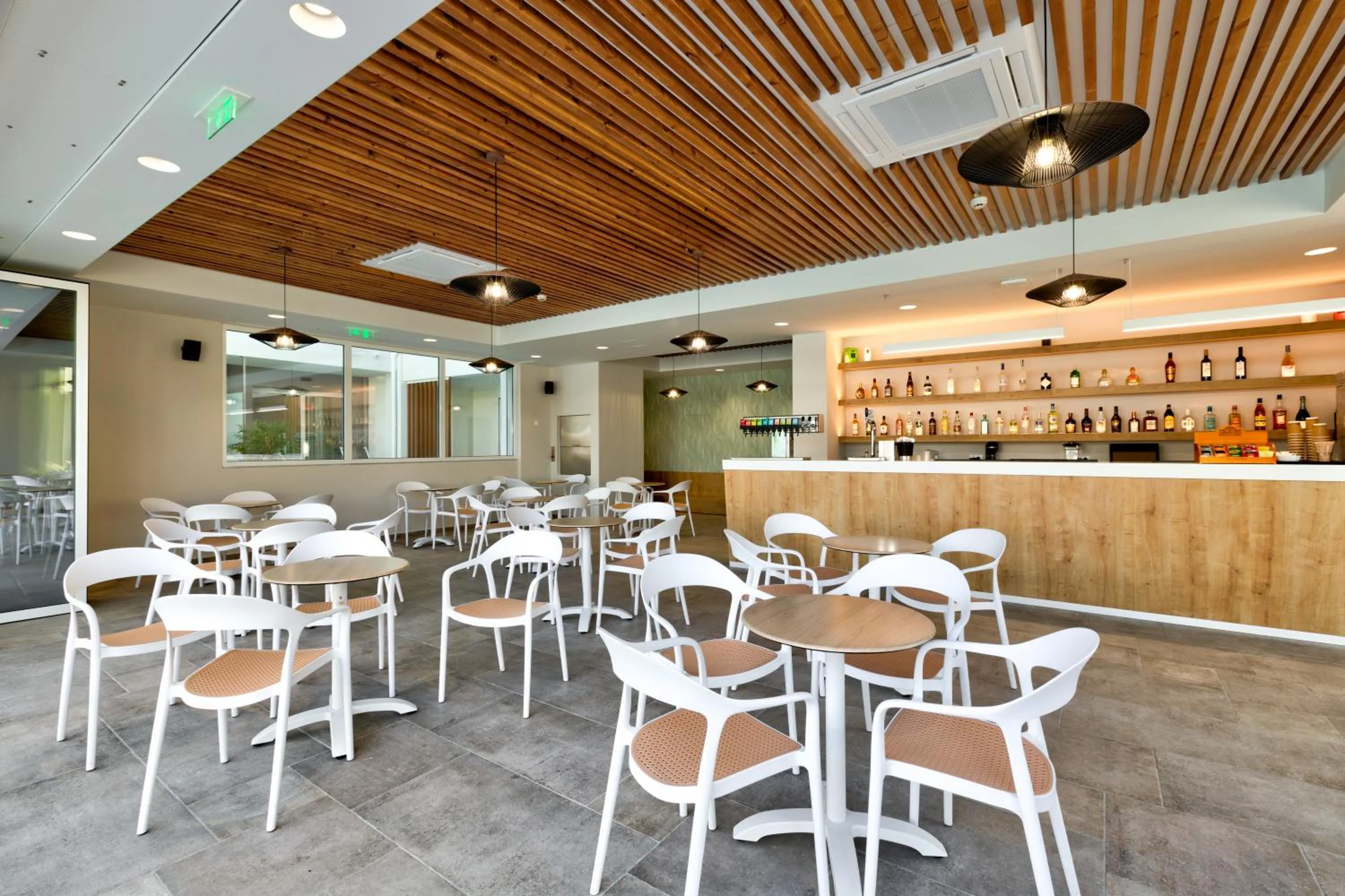 Lounge or bar in White Olive Premium Laganas