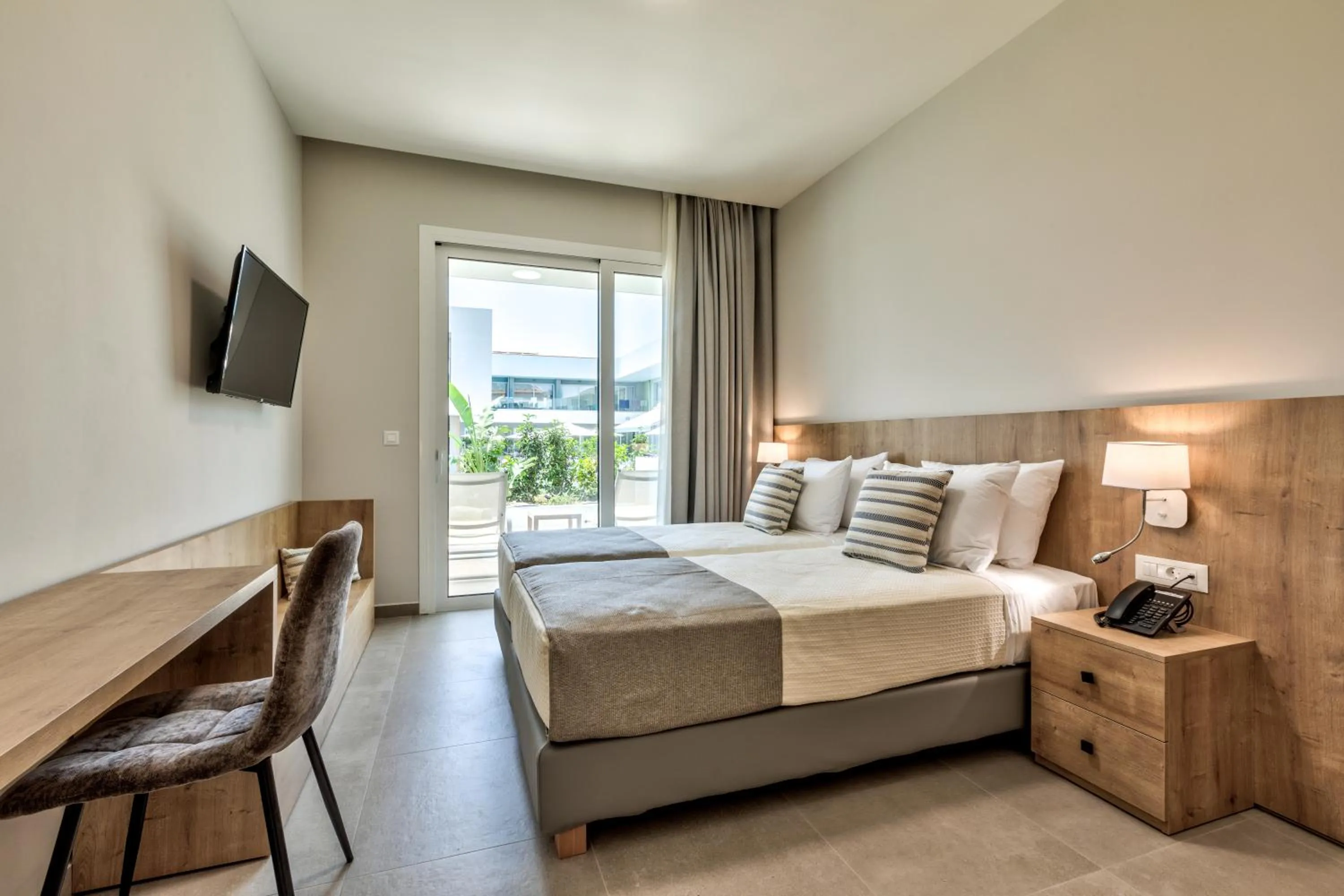 Bedroom, Bed in White Olive Premium Laganas