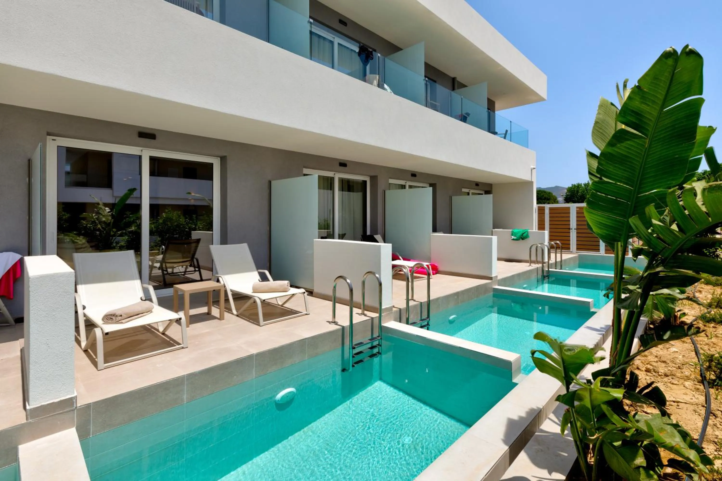 Balcony/Terrace in White Olive Premium Laganas