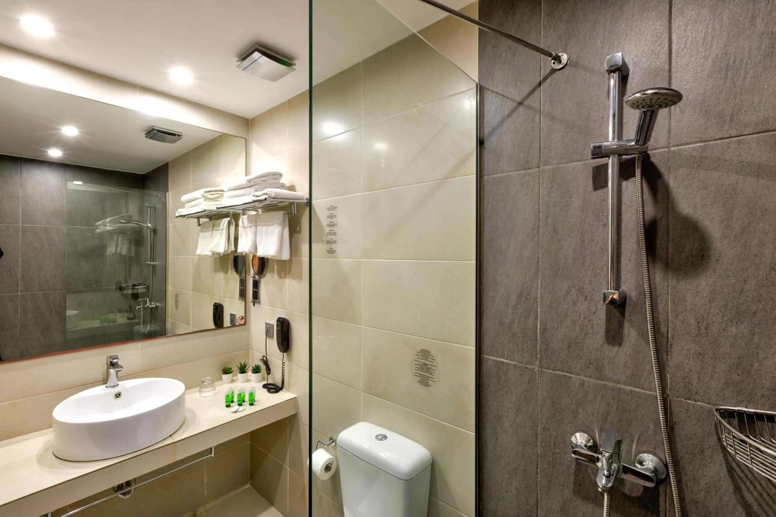 Bathroom in White Olive Premium Laganas