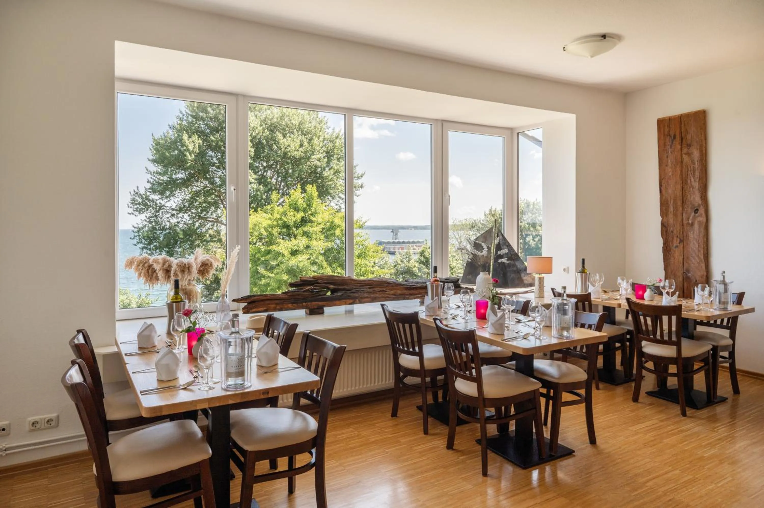 Restaurant/places to eat in Hotel Alte Fischereischule