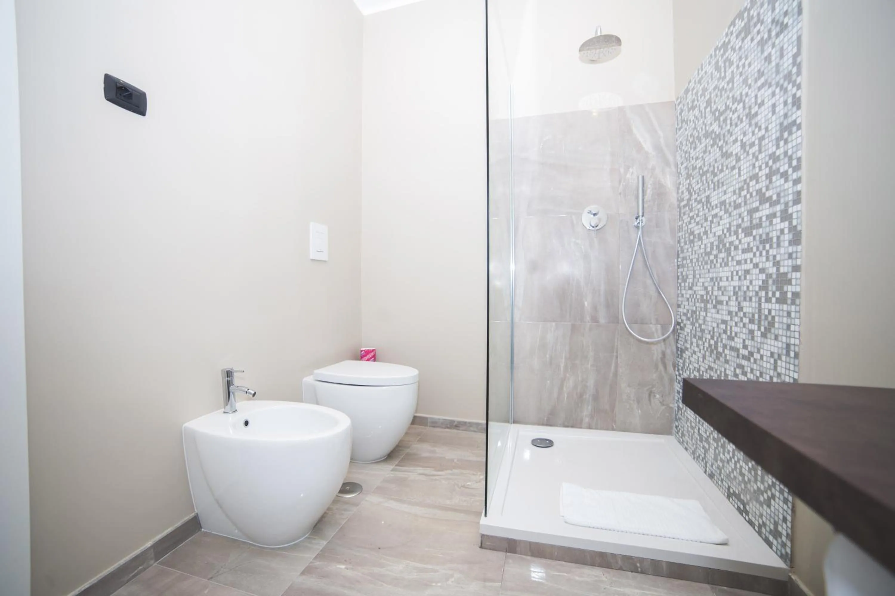 Bathroom in Trevi Portrait