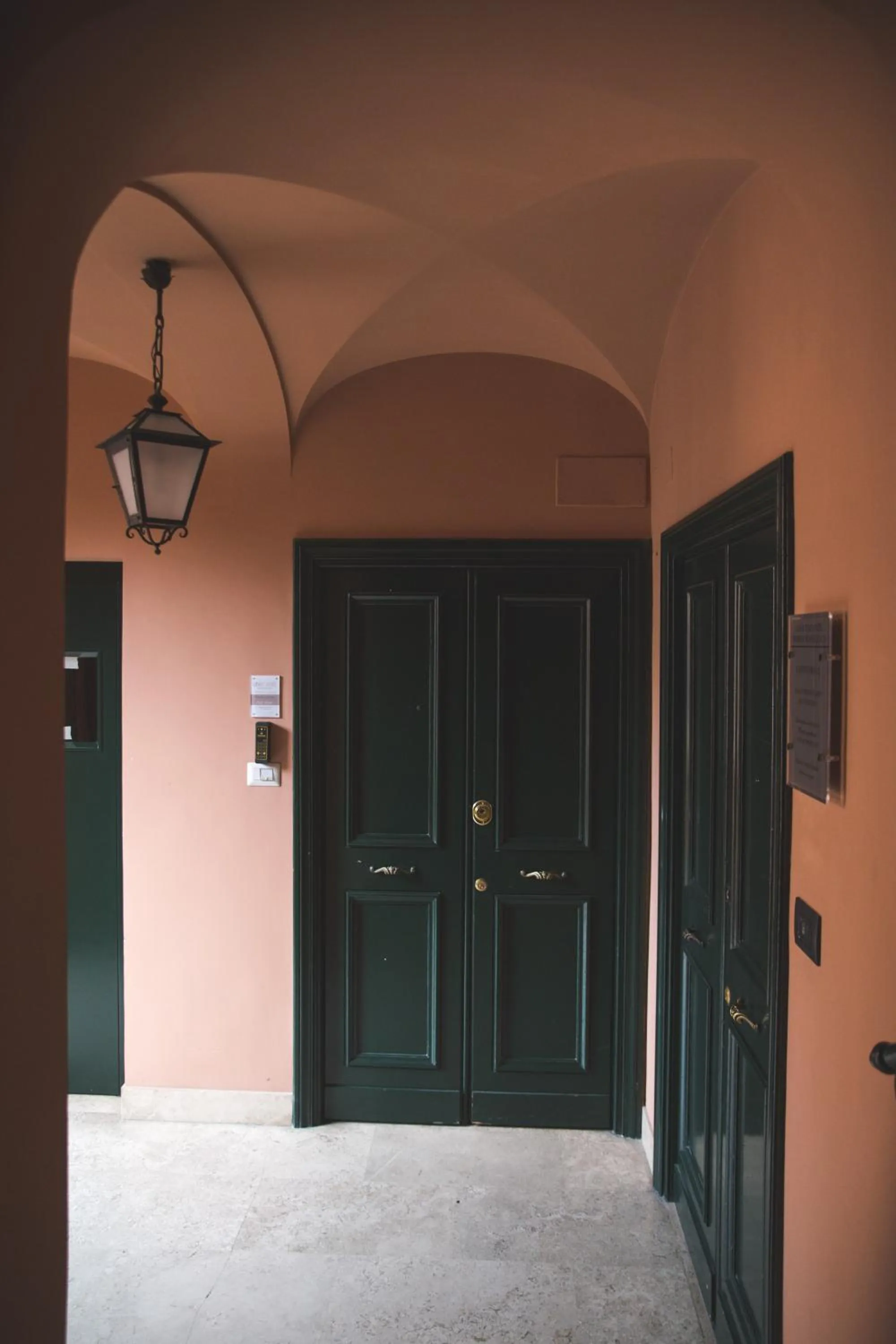 Lobby or reception in Trevi Portrait