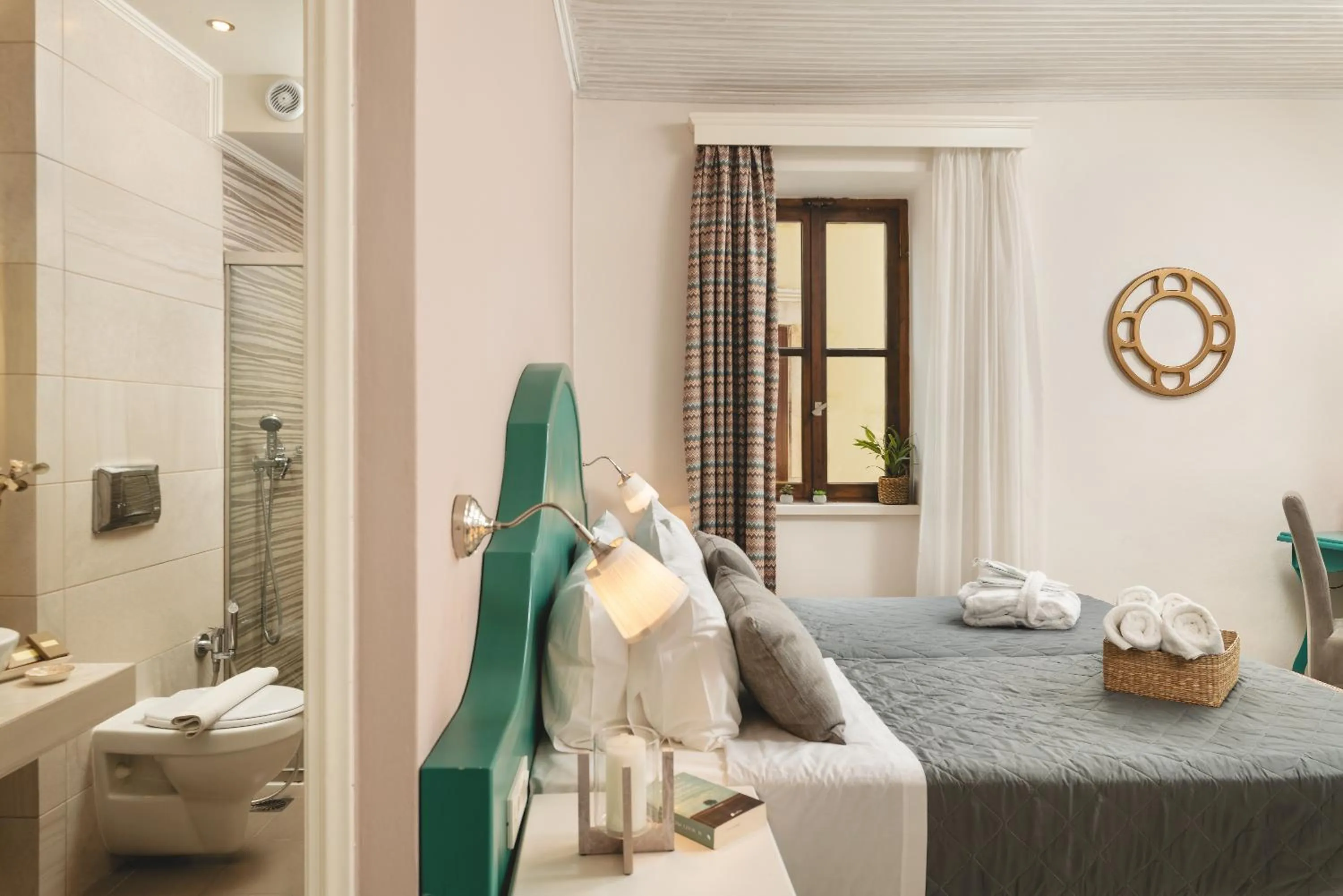 Toilet, Bed in Elia Palazzo Hotel