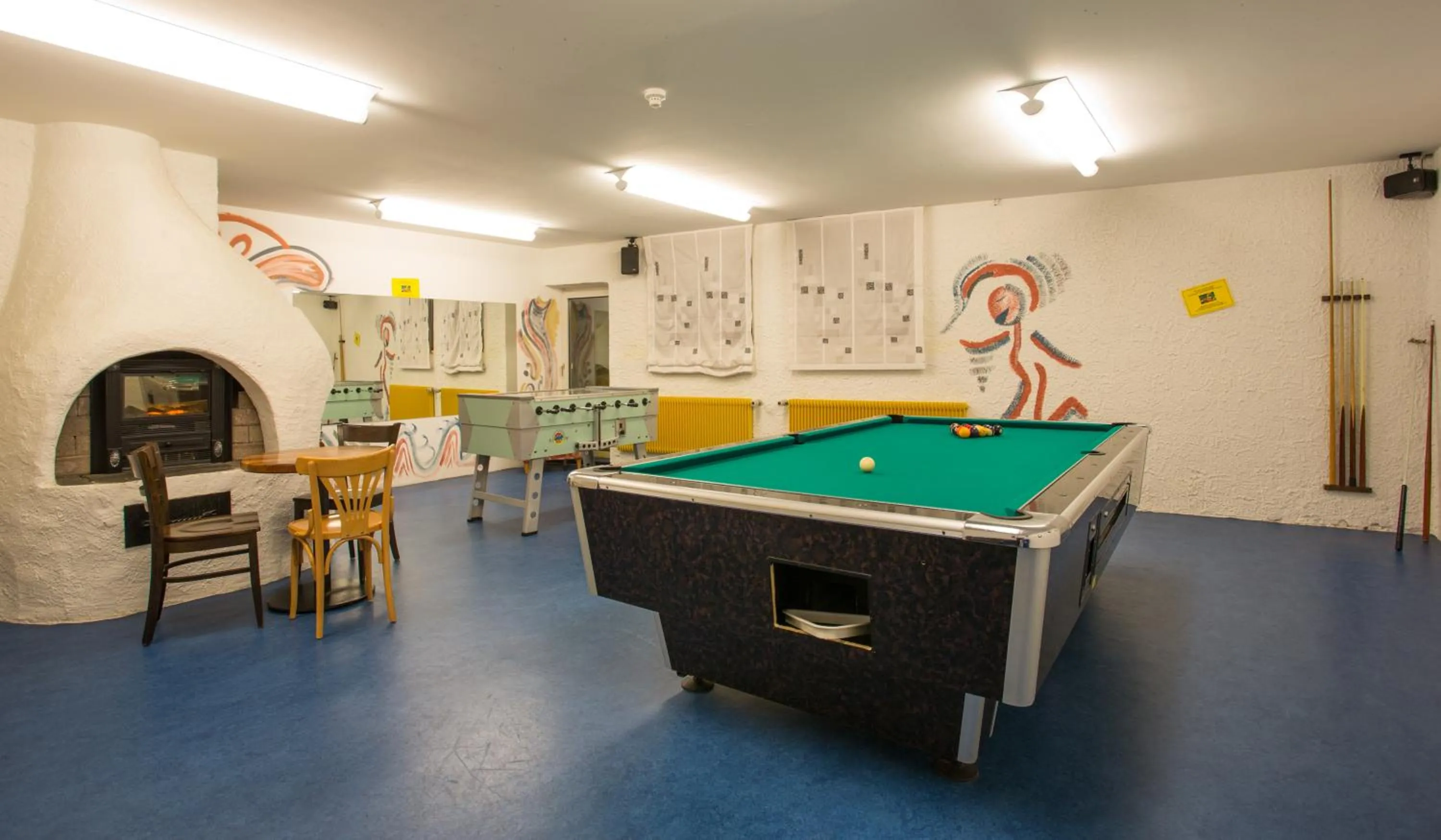 Billiard in Good Life Hotel Zirm