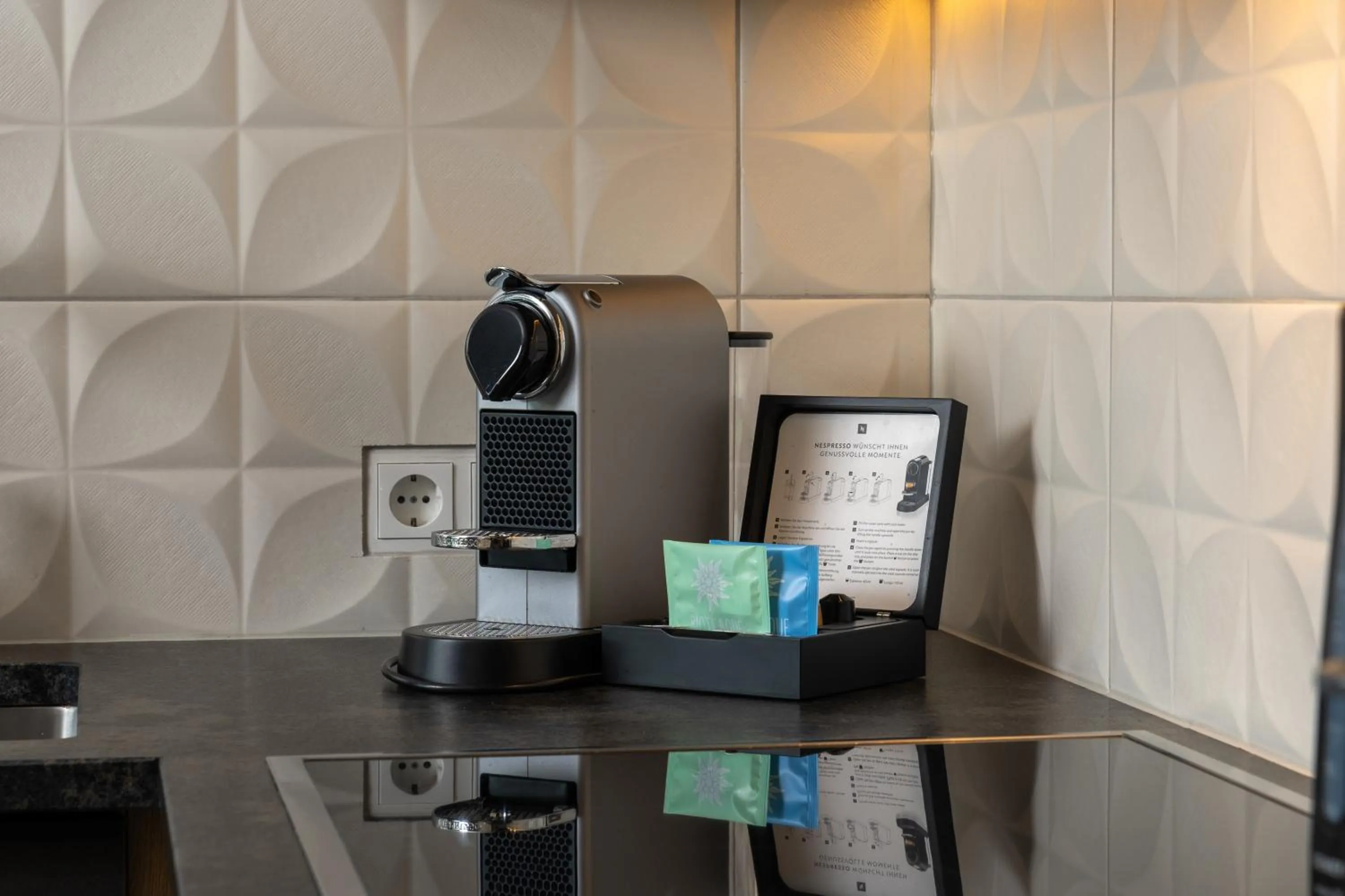 Coffee/tea facilities in Stockinggut by AvenidA