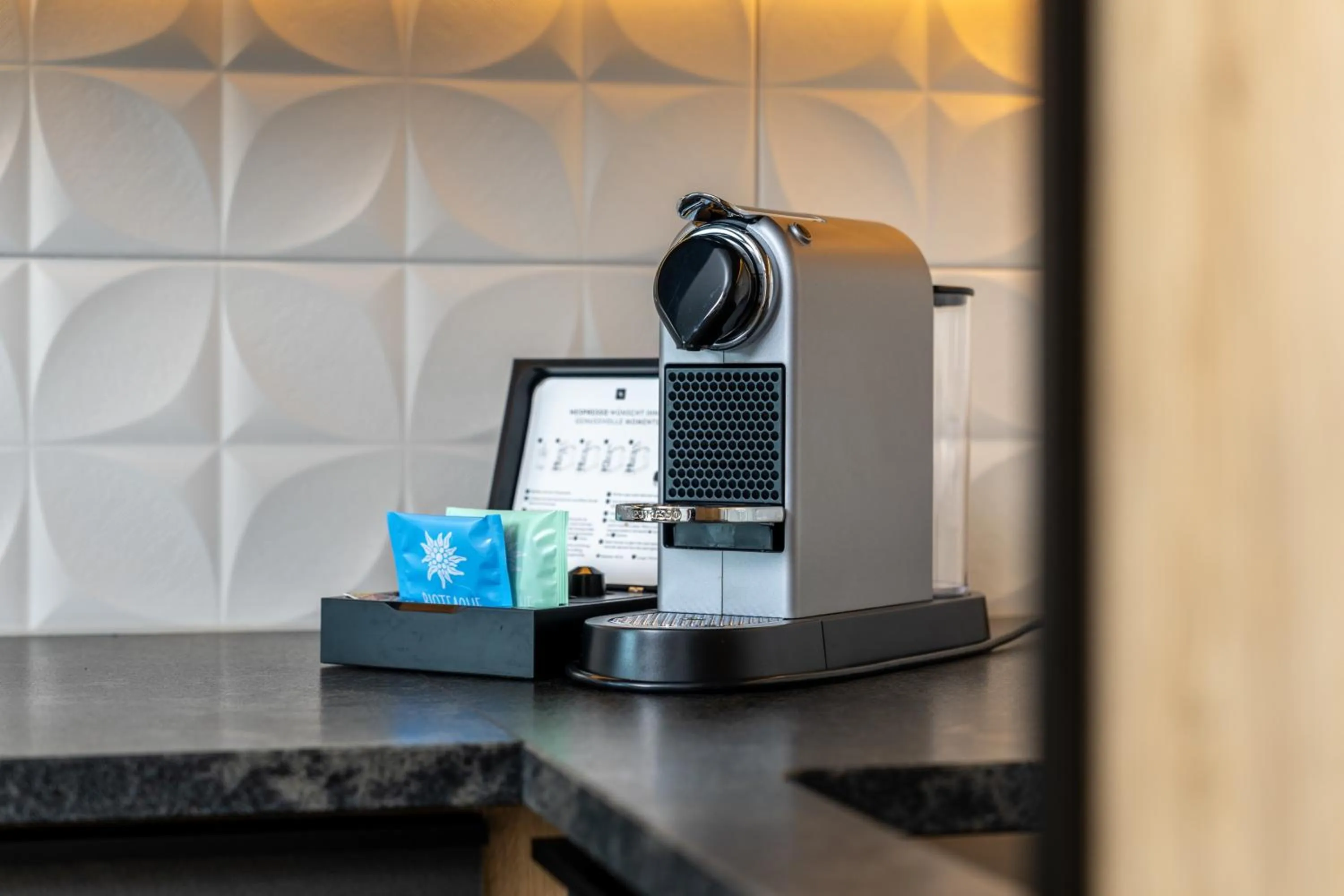 Coffee/tea facilities in Stockinggut by AvenidA