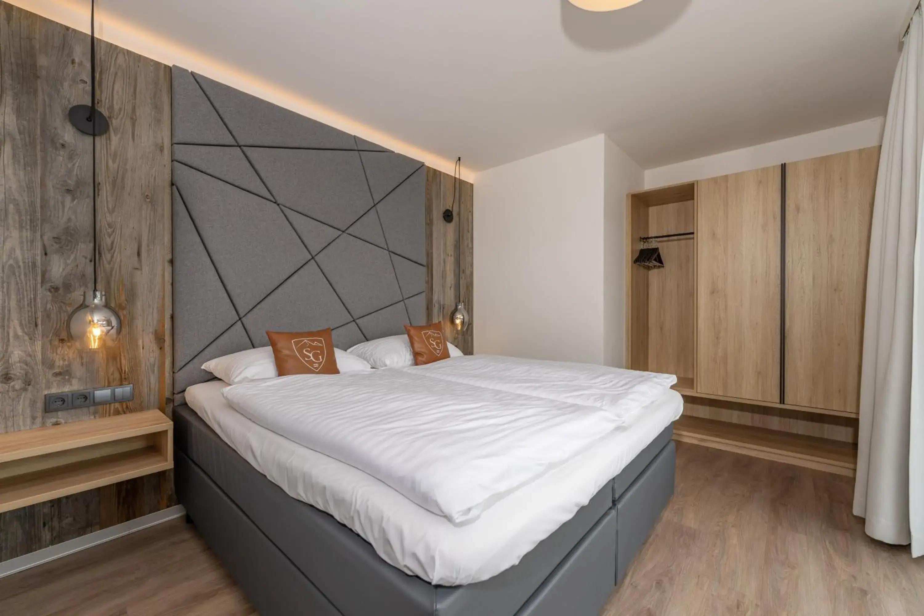 Bedroom, Bed in Stockinggut by AvenidA Bedroom, Bed in Stockinggut by AvenidA