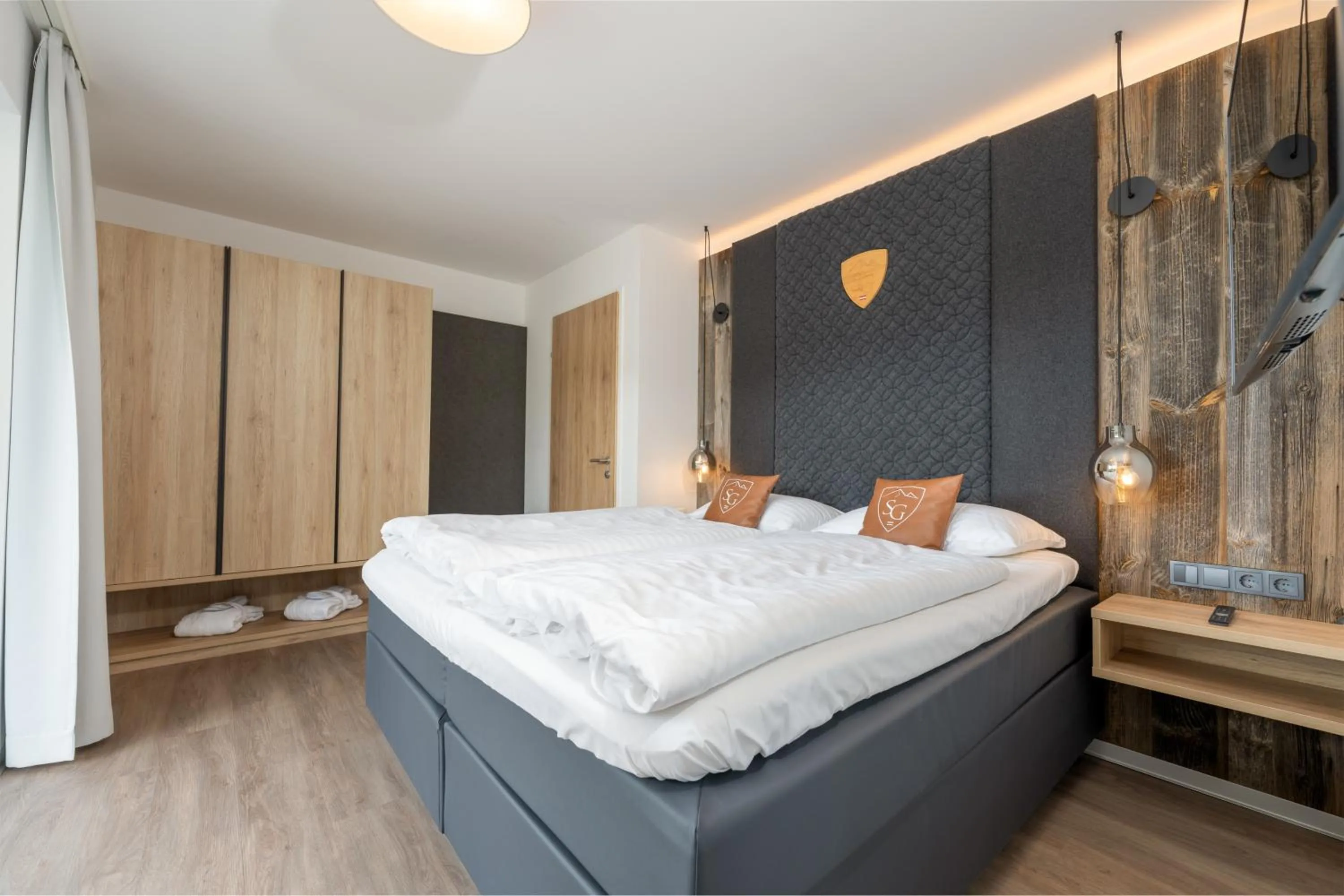 Bedroom, Bed in Stockinggut by AvenidA