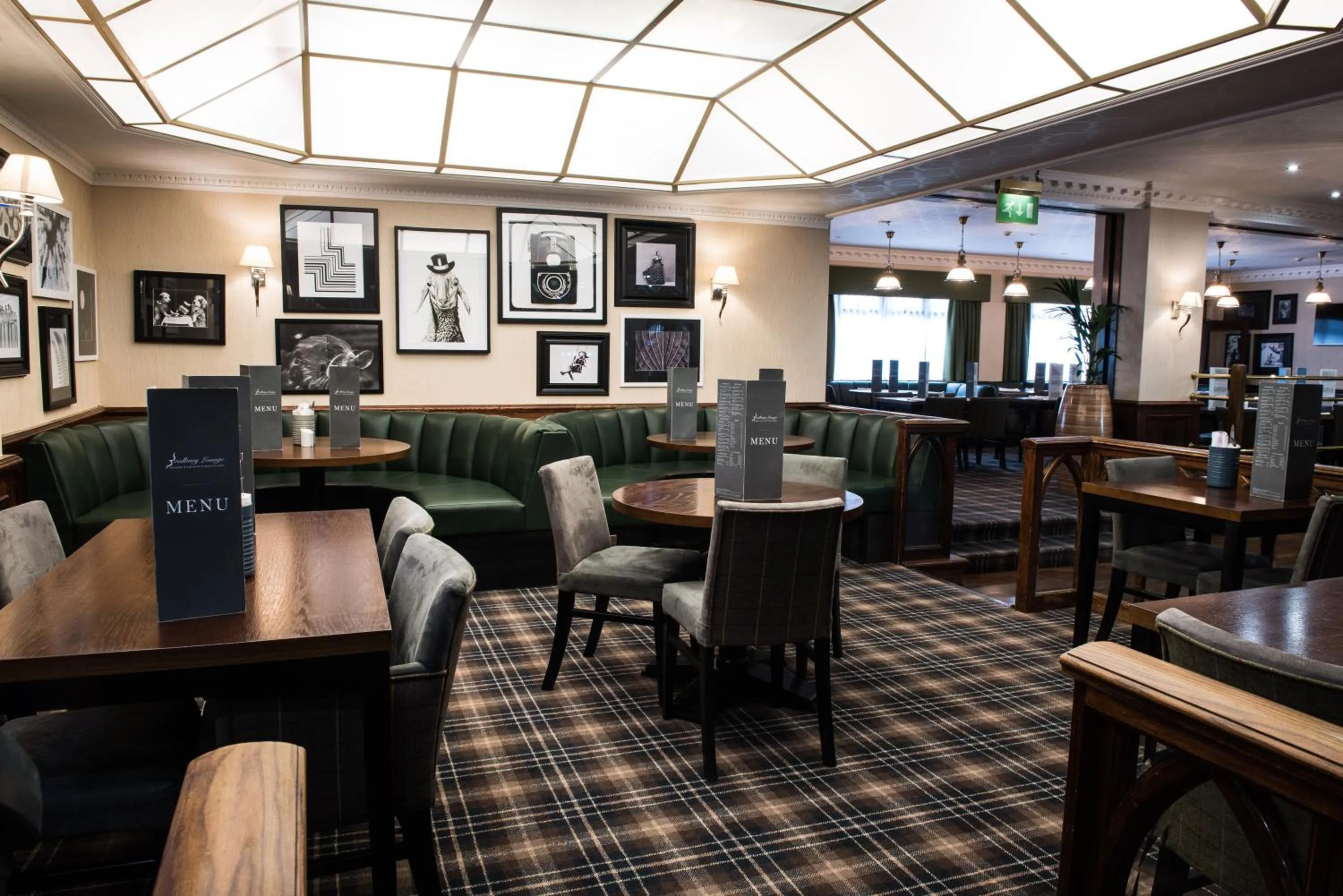 Food and drinks, Restaurant/Places to Eat in Bredbury Hall Hotel