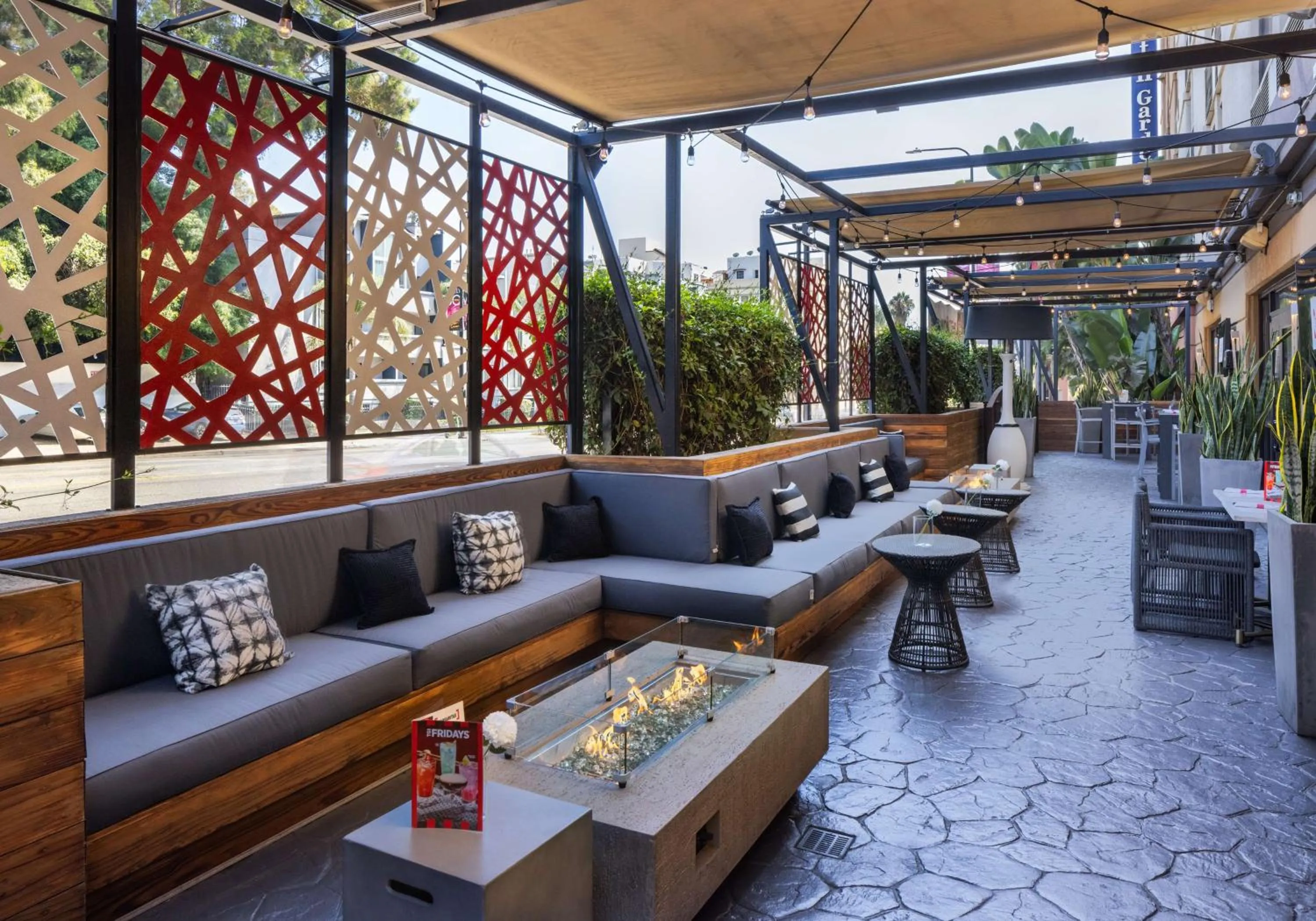 Restaurant/places to eat in Hilton Garden Inn Los Angeles / Hollywood