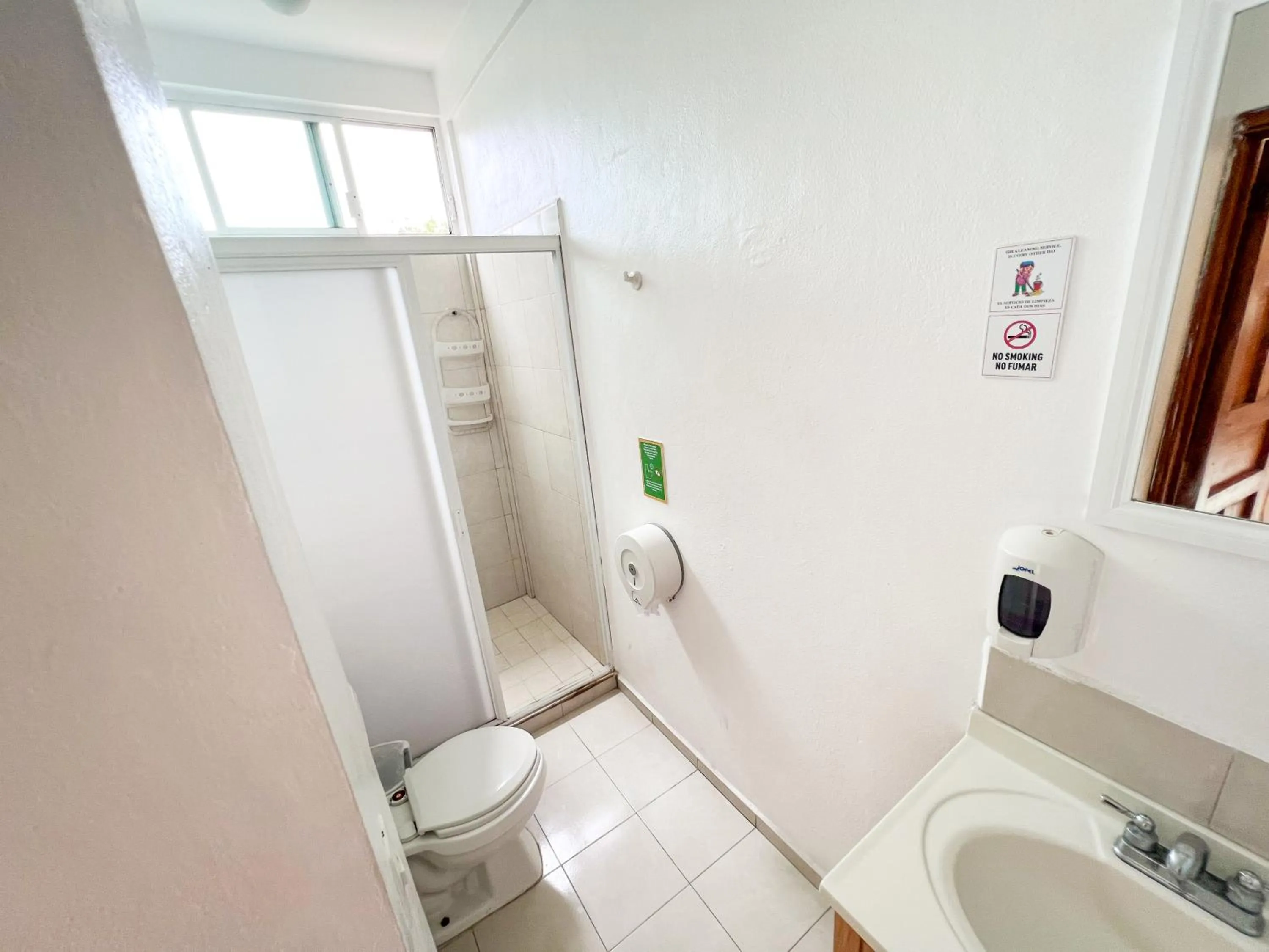 Bathroom in ITH Sayulita Amazing Surf Hostel