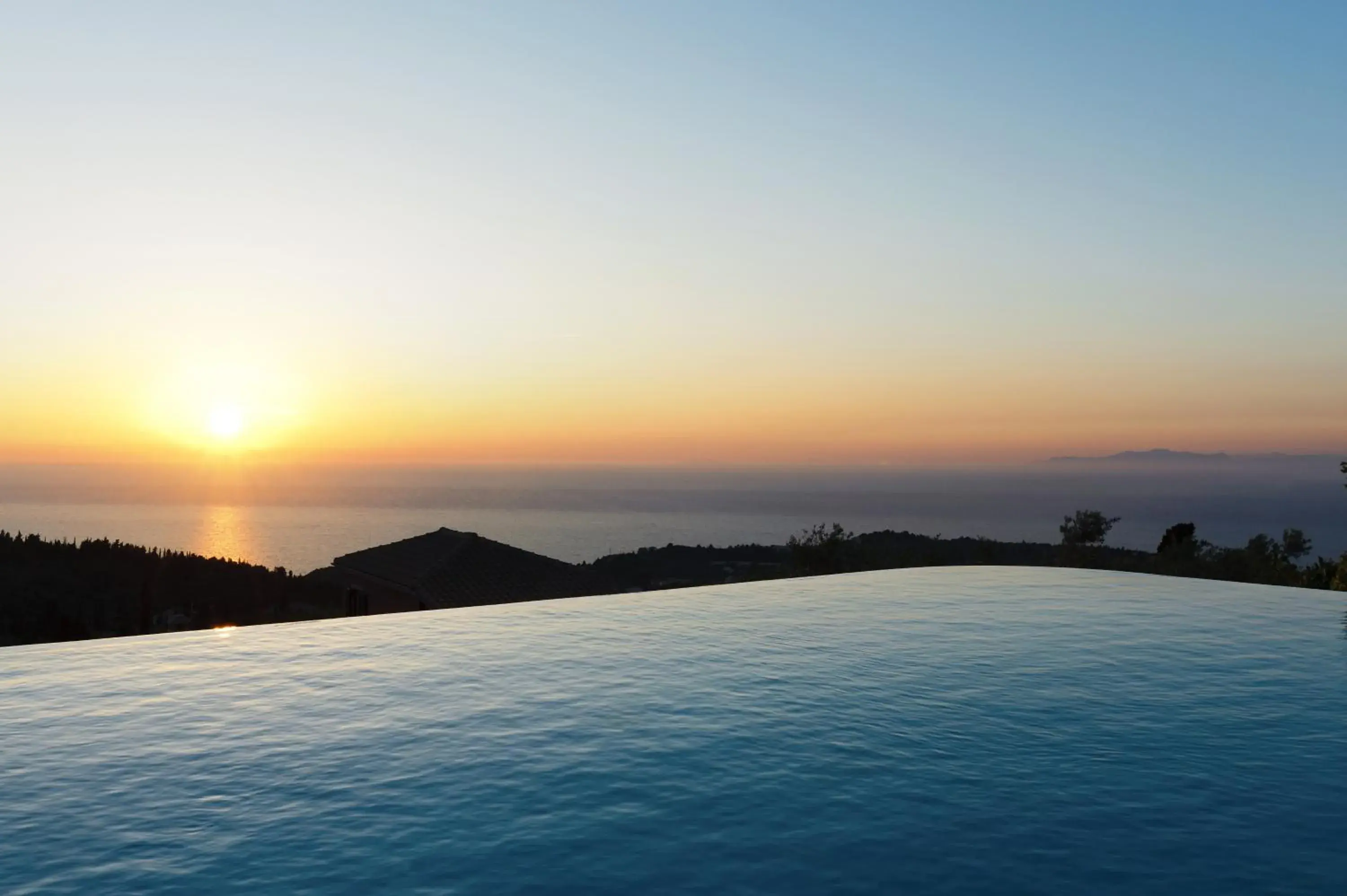 Swimming pool in Artblue Villas Swimming pool in Artblue Villas