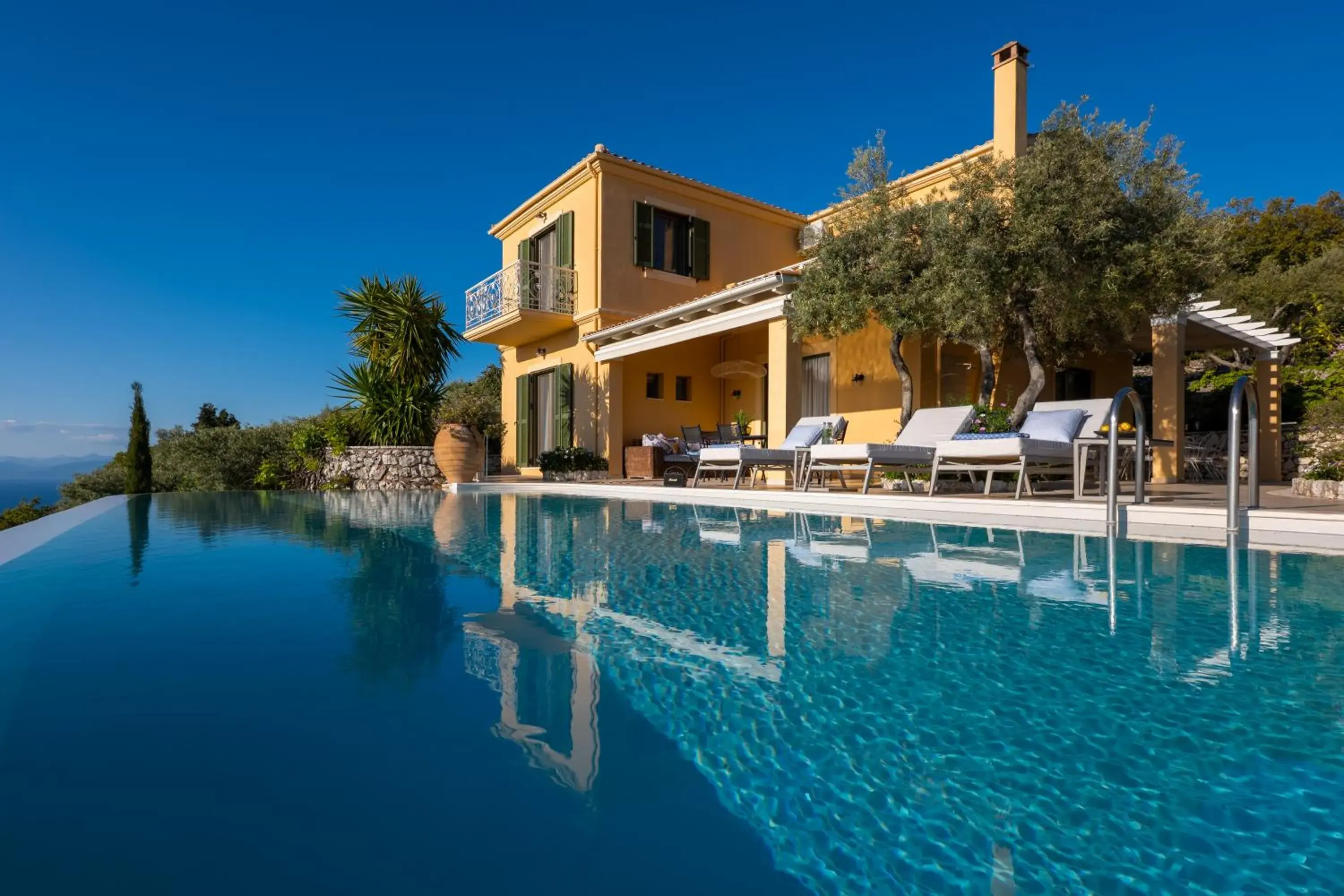 Grand Villa with Private Heated Pool in Artblue Villas Grand Villa with Private Heated Pool in Artblue Villas