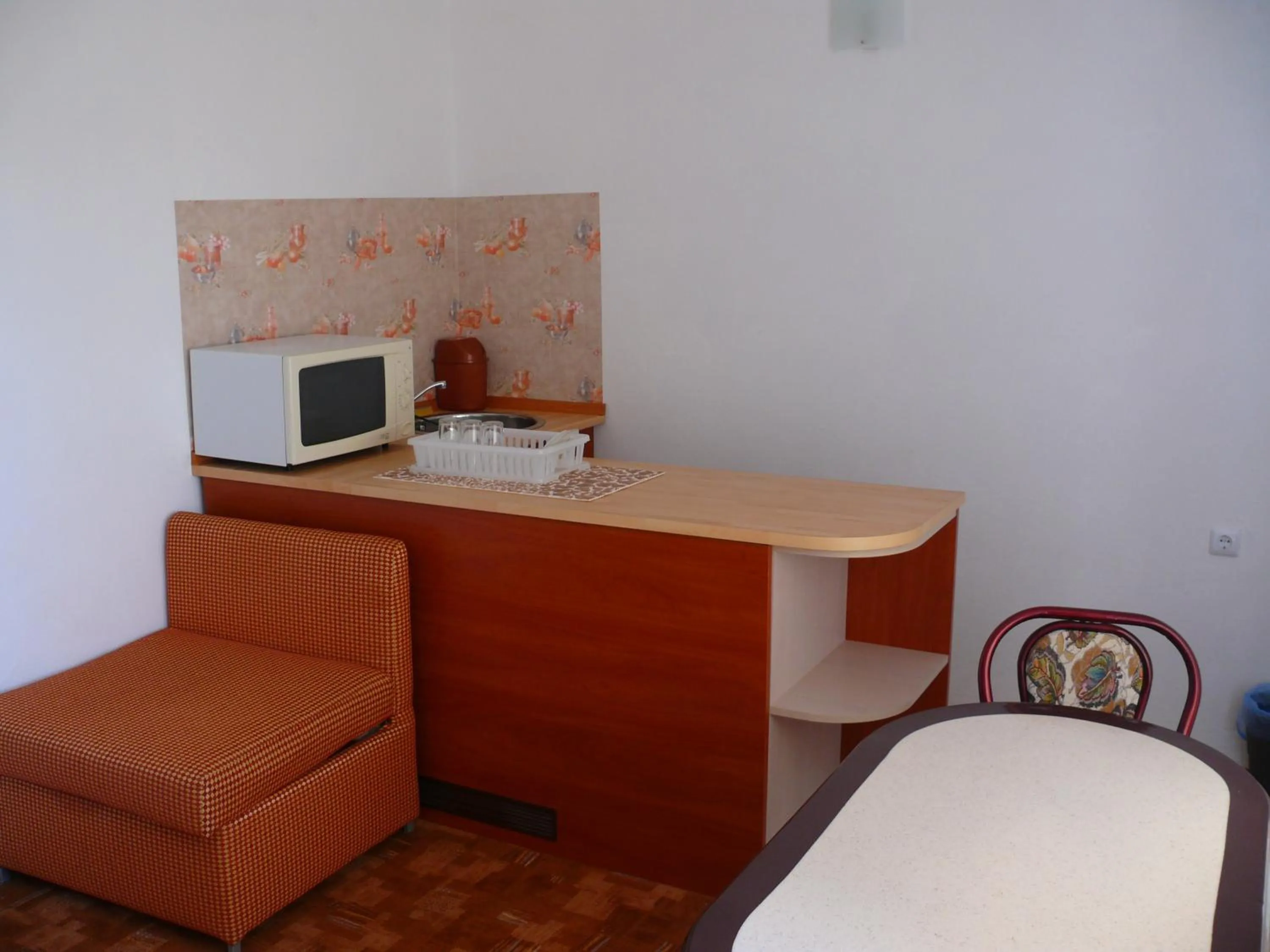 Photo of the whole room in Guest House Galema
