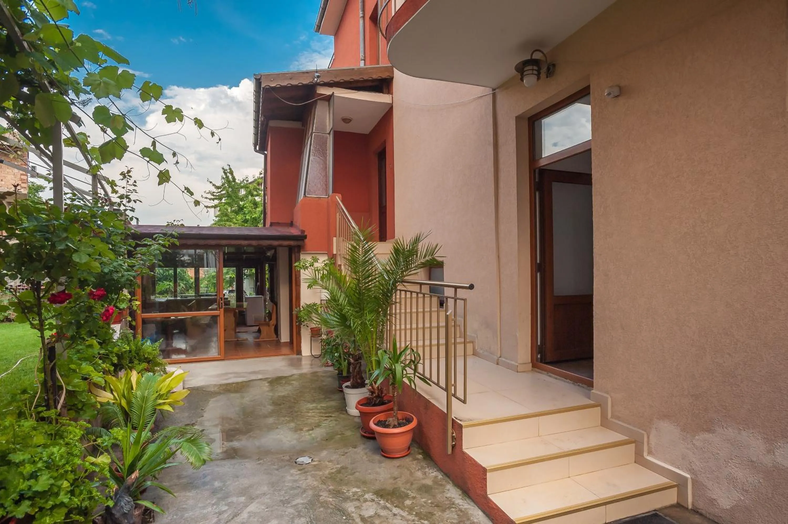 Facade/entrance in Guest House Galema