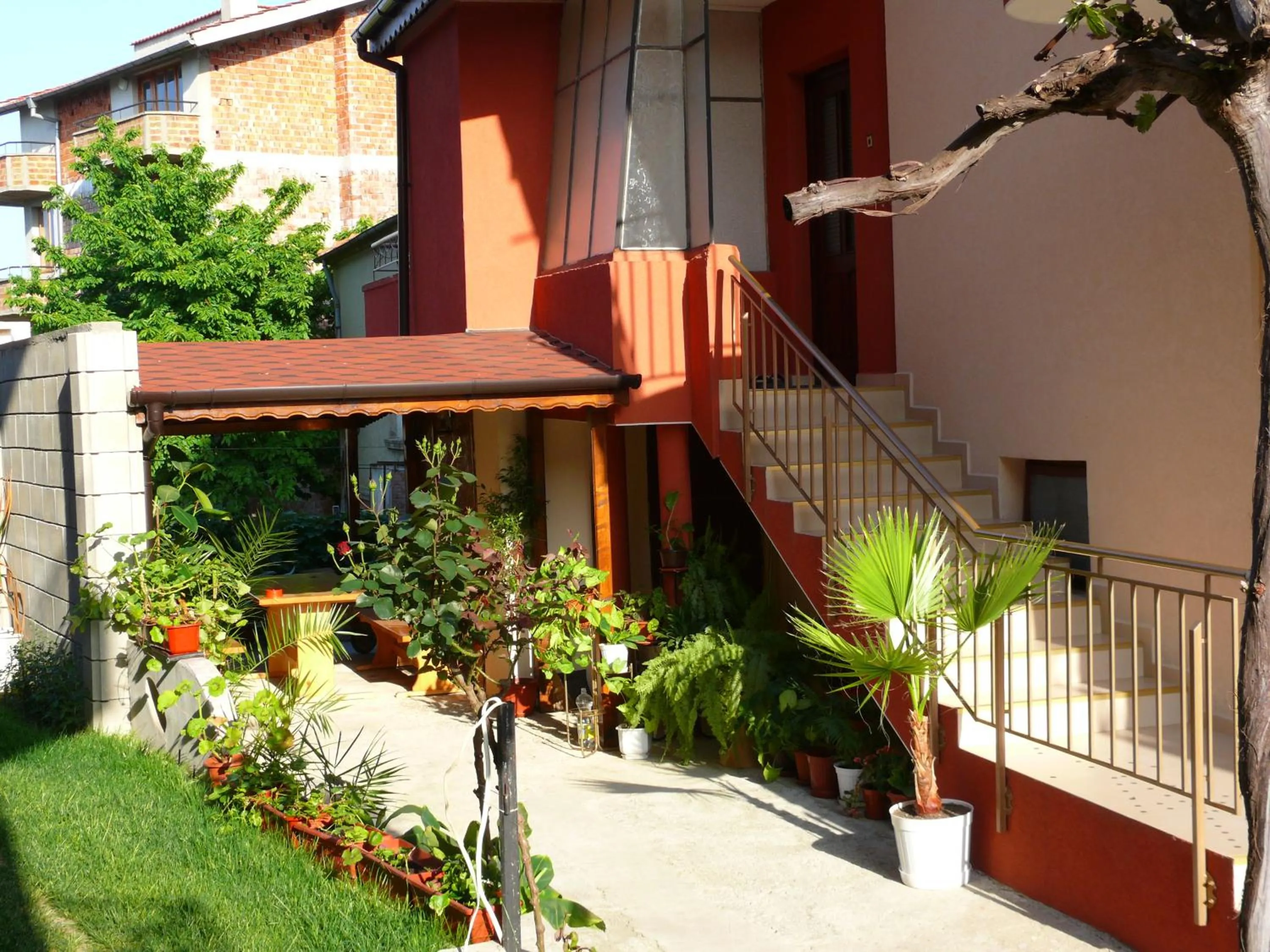 Facade/entrance in Guest House Galema
