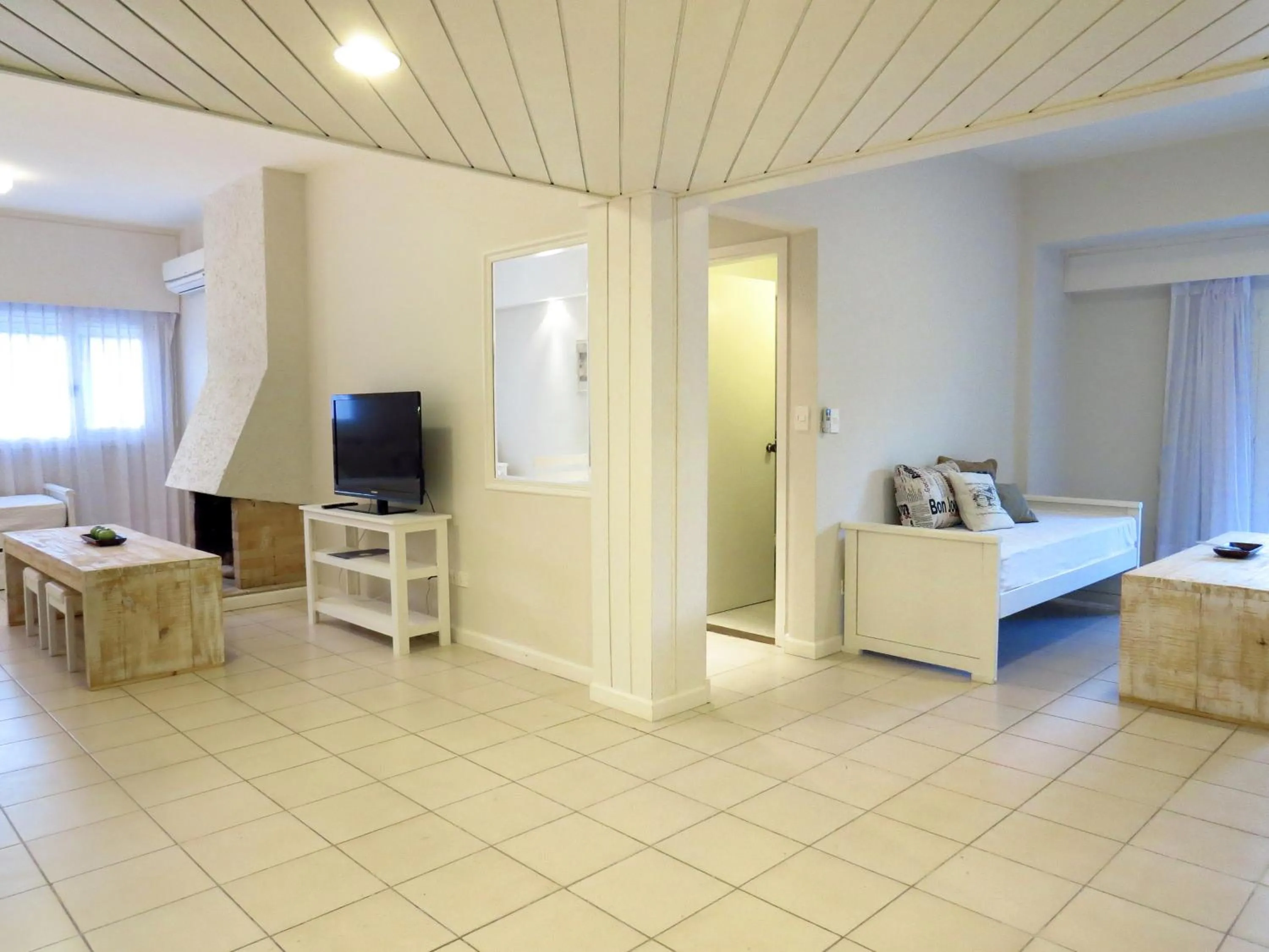 Photo of the whole room, Bed in Atlántico Boutique Hotel