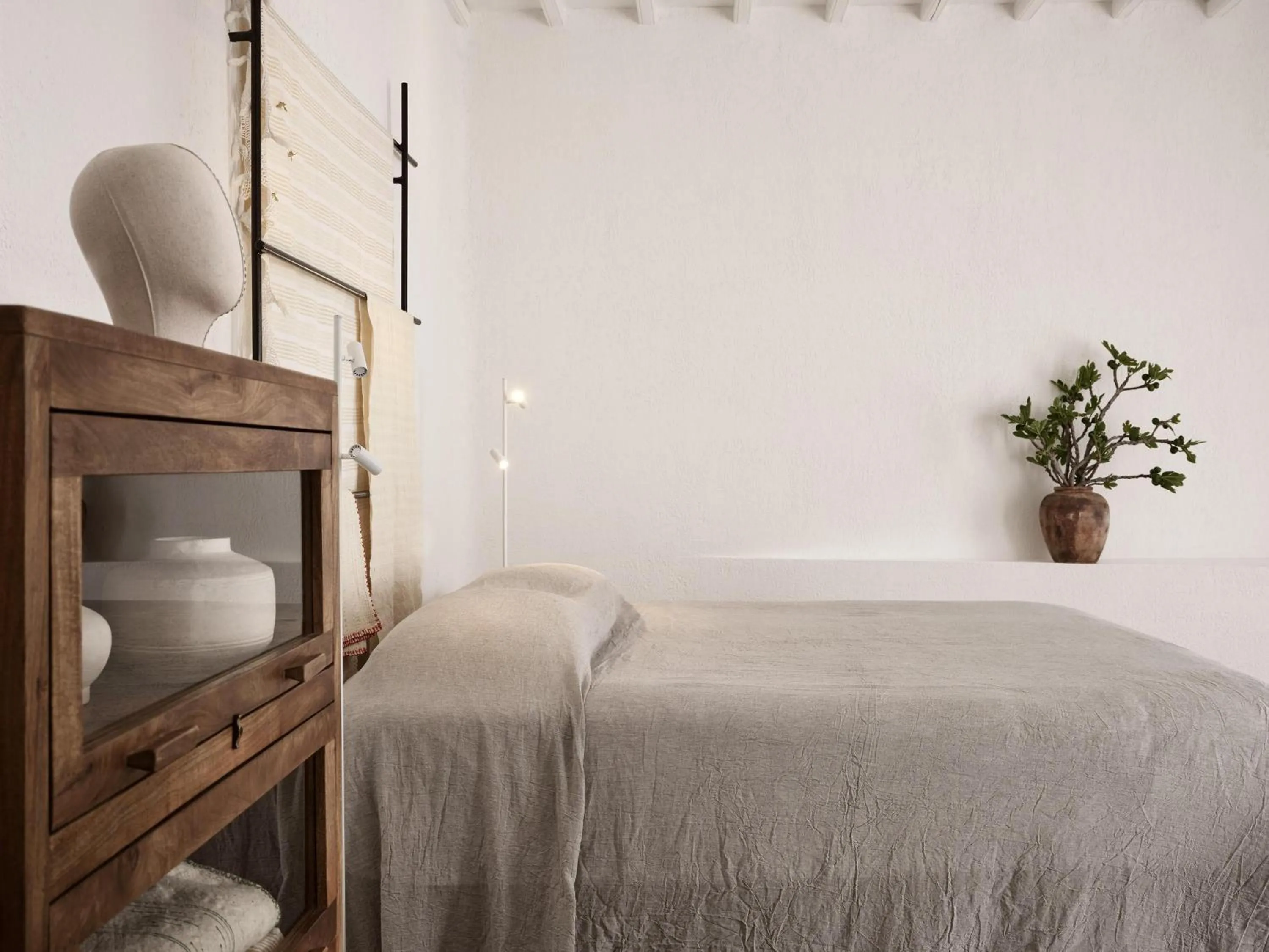 Photo of the whole room, Bed in Boheme Mykonos Town - Small Luxury Hotels of the World