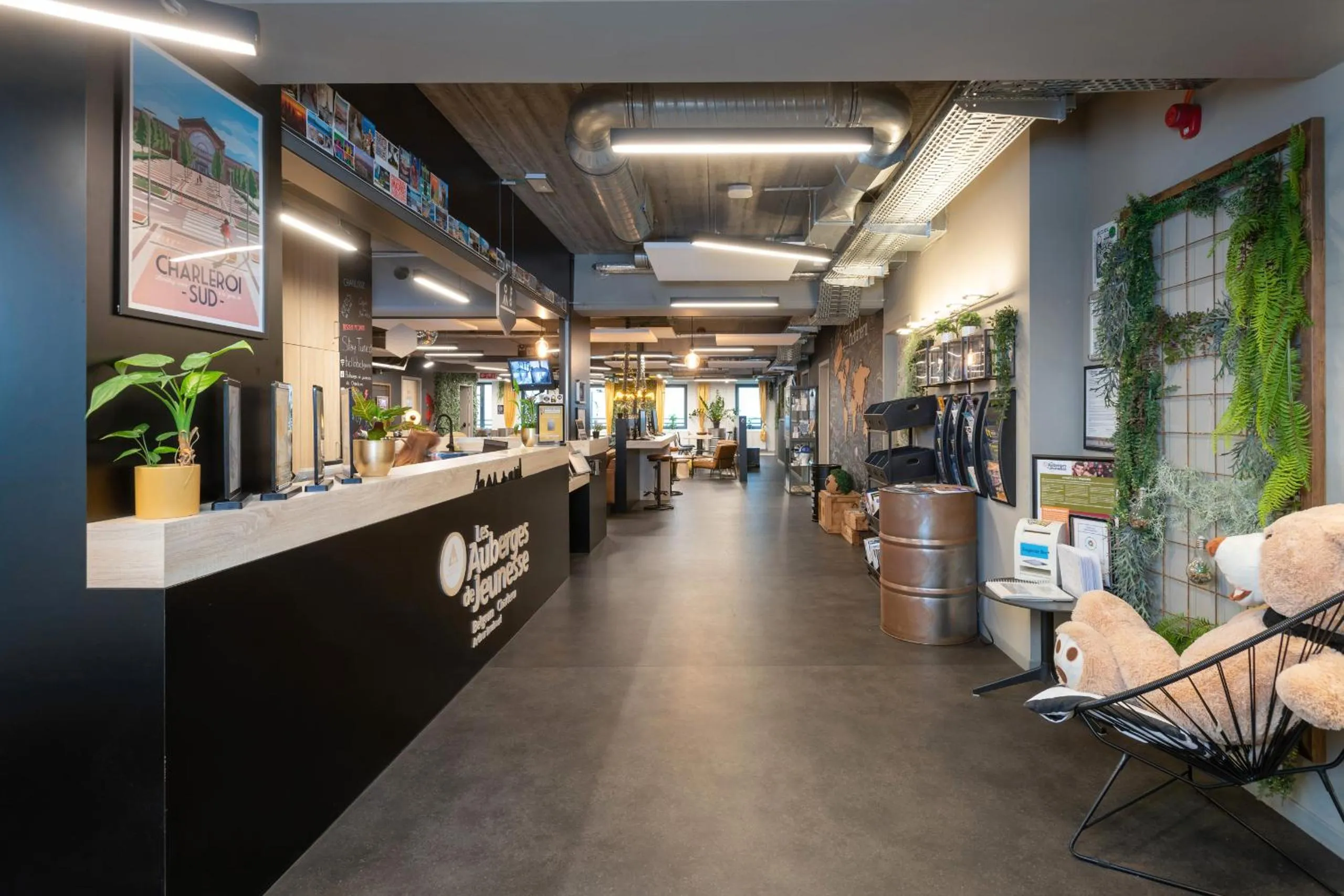 Lobby or reception in Auberge Jeunesse Charleroi Youth Hostel