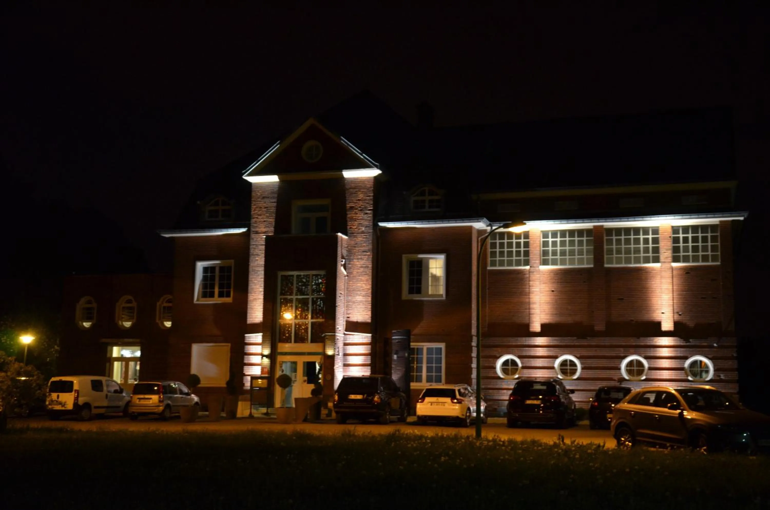 Property building in Hôtel la Régie