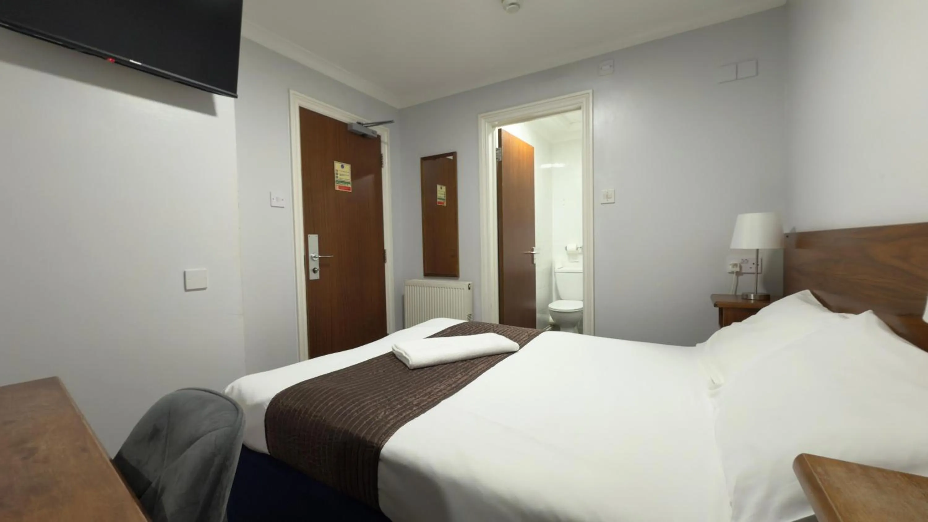 Photo of the whole room, Bed in The Terrace Lodge Hotel