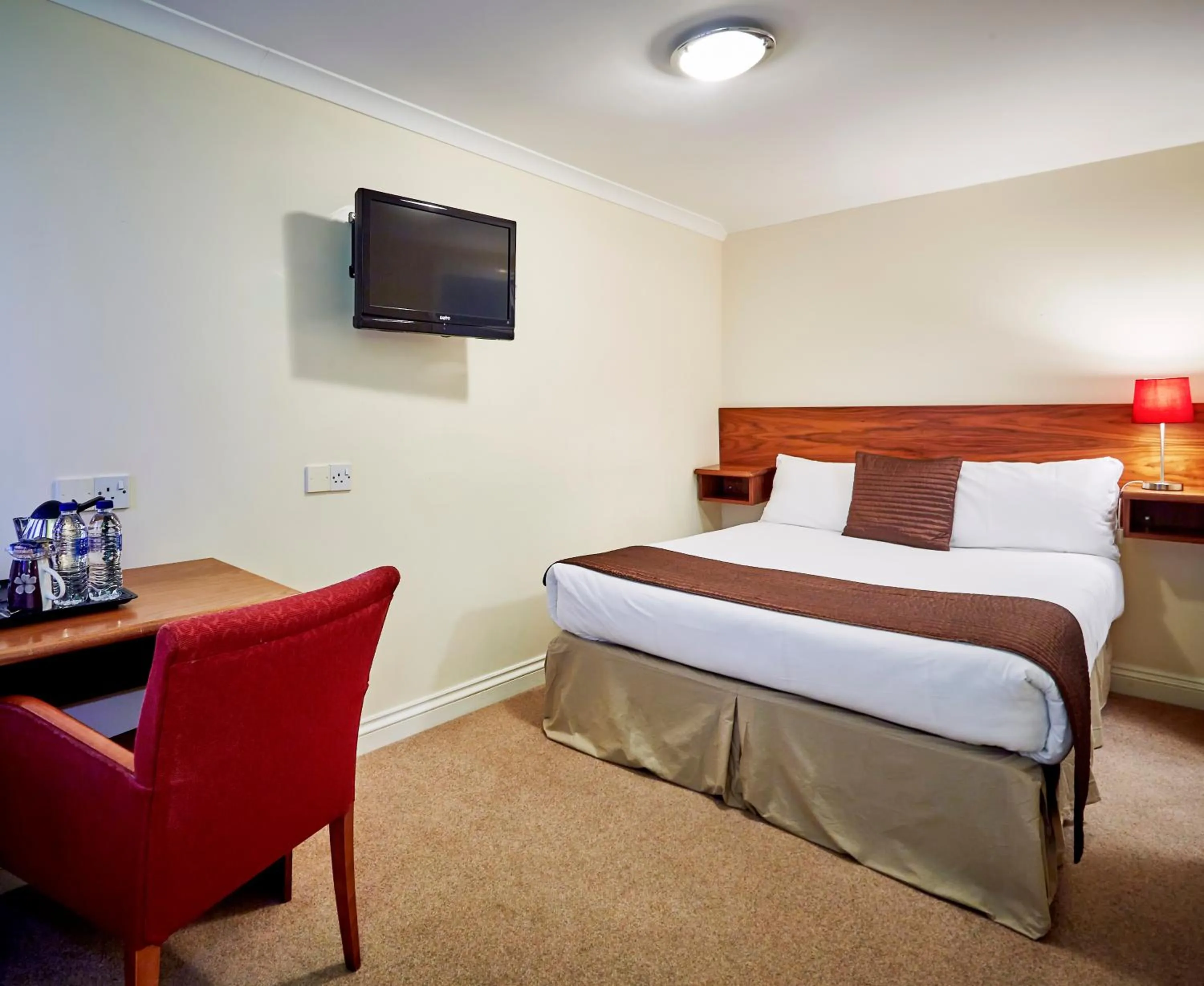 Living room, Bed in The Terrace Lodge Hotel