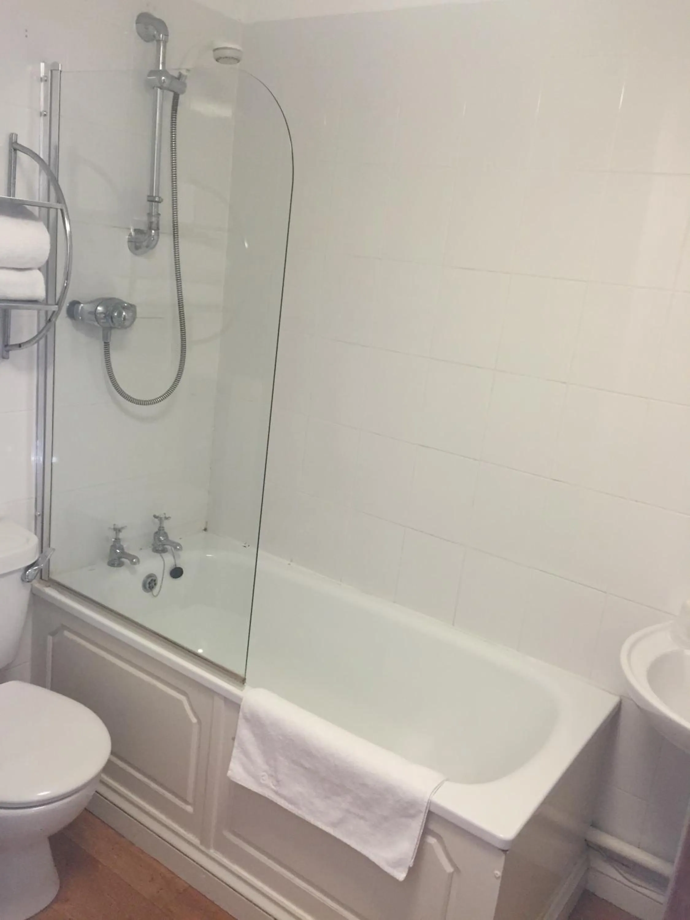 Photo of the whole room in The Terrace Lodge Hotel